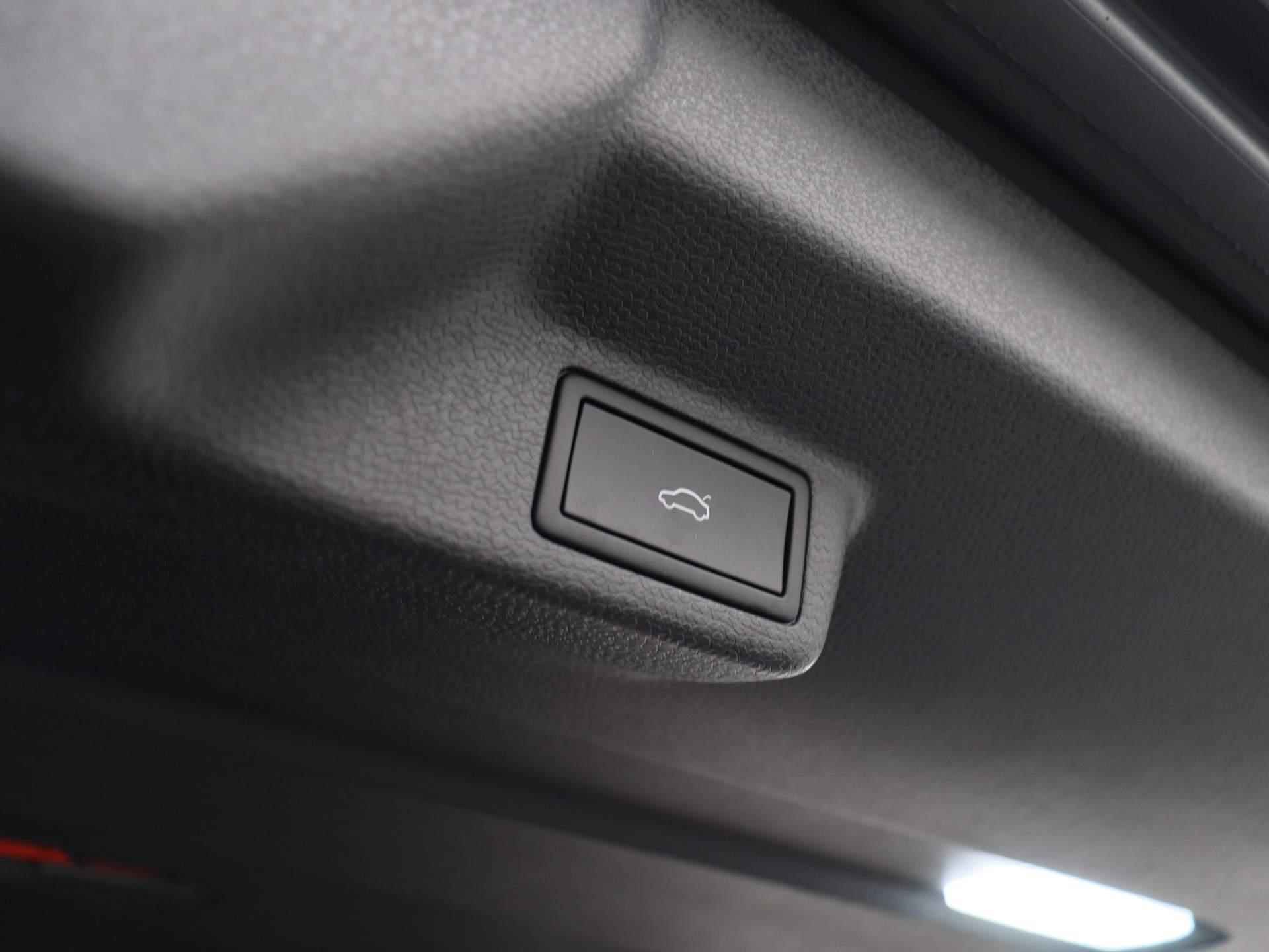 Volkswagen ID. Buzz Pro 77kWh 204 PK | Automaat | Navigatie | LED Matrix | Trekhaak | Apple carplay | Android auto | Keyless | Parkeersensoren | Camera | Stoelverwarming | - 15/47