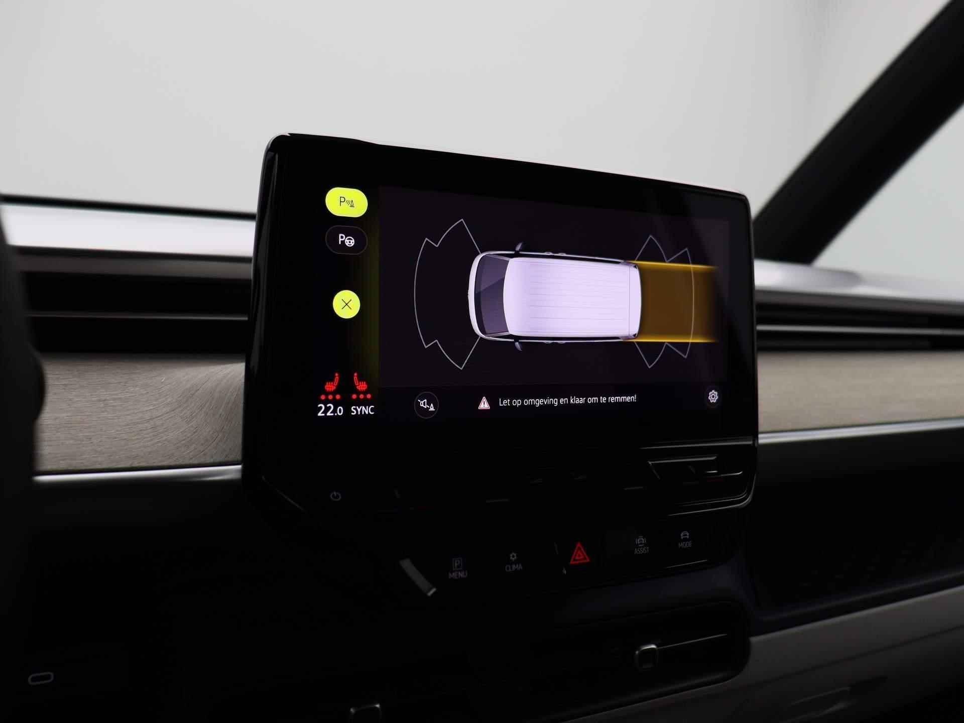 Volkswagen ID. Buzz Pro 77kWh 204 PK | Automaat | Navigatie | LED Matrix | Trekhaak | Apple carplay | Android auto | Keyless | Parkeersensoren | Camera | Stoelverwarming | - 22/47