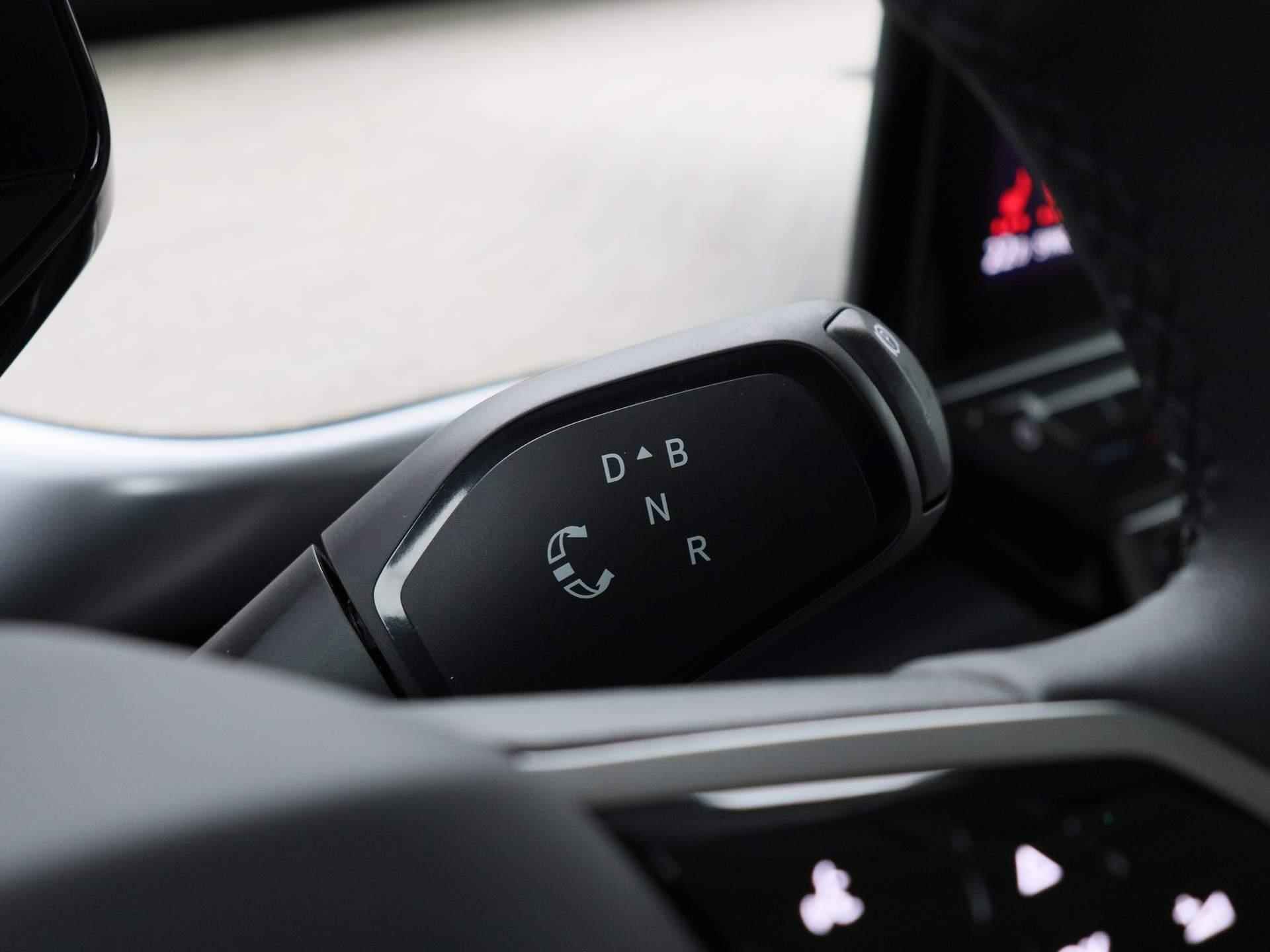 Volkswagen ID. Buzz Pro 77kWh 204 PK | Automaat | Navigatie | LED Matrix | Trekhaak | Apple carplay | Android auto | Keyless | Parkeersensoren | Camera | Stoelverwarming | - 26/47