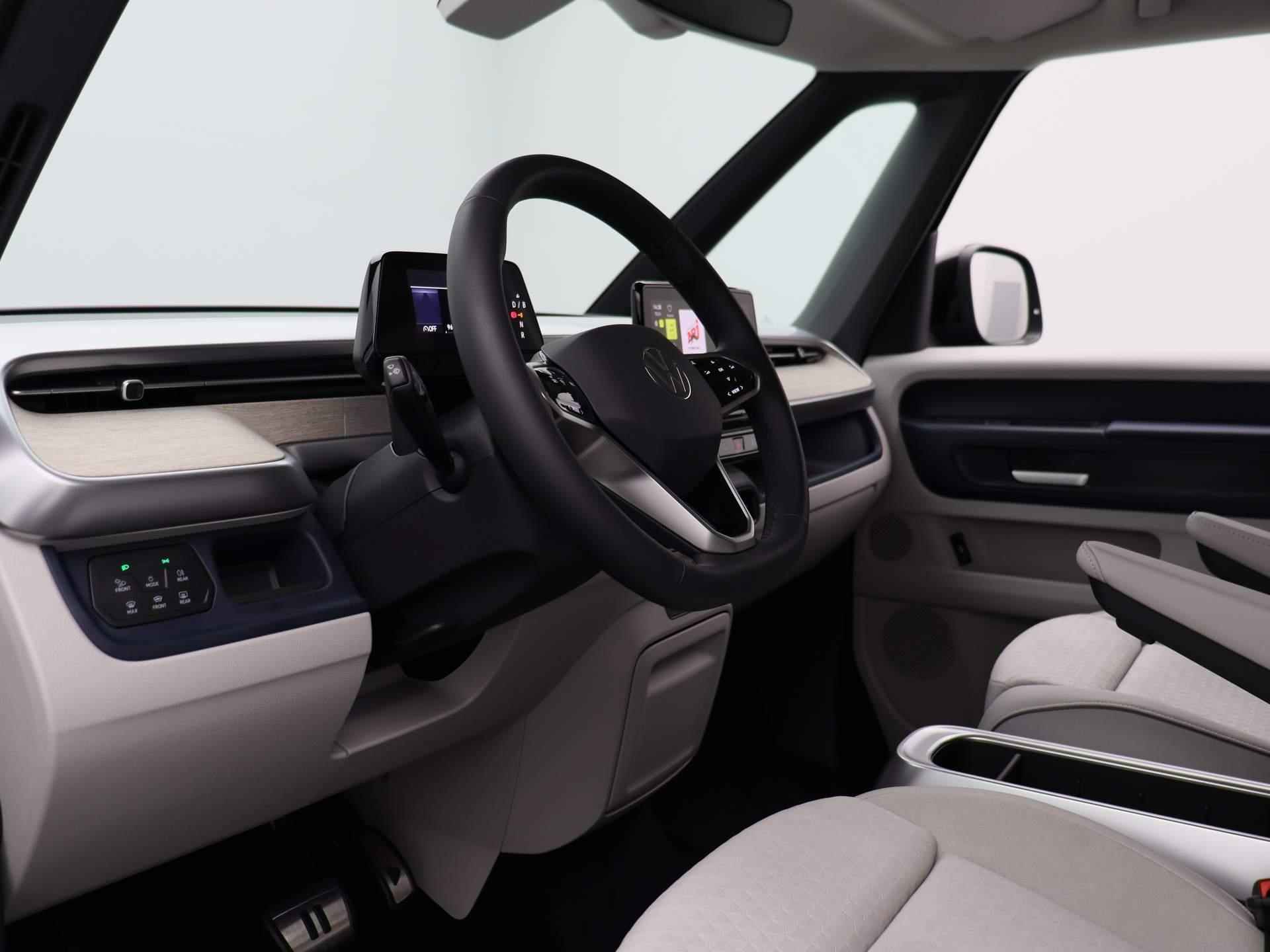 Volkswagen ID. Buzz Pro 77kWh 204 PK | Automaat | Navigatie | LED Matrix | Trekhaak | Apple carplay | Android auto | Keyless | Parkeersensoren | Camera | Stoelverwarming | - 36/47