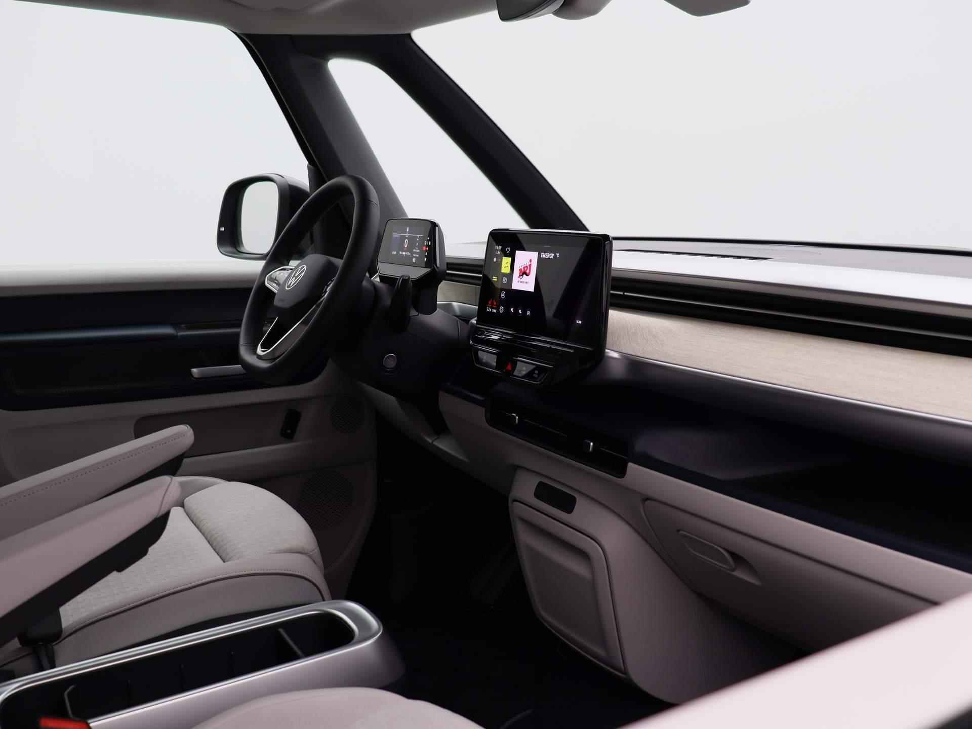 Volkswagen ID. Buzz Pro 77kWh 204 PK | Automaat | Navigatie | LED Matrix | Trekhaak | Apple carplay | Android auto | Keyless | Parkeersensoren | Camera | Stoelverwarming | - 41/47