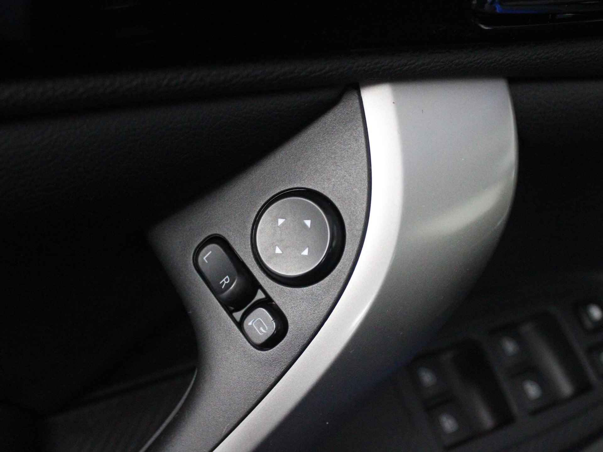 Mitsubishi Eclipse Cross 2.4 PHEV Intense+ | Navigatie | 18" LM Velgen | Apple Carplay / Android Auto | Stoelverwarming | - 44/47