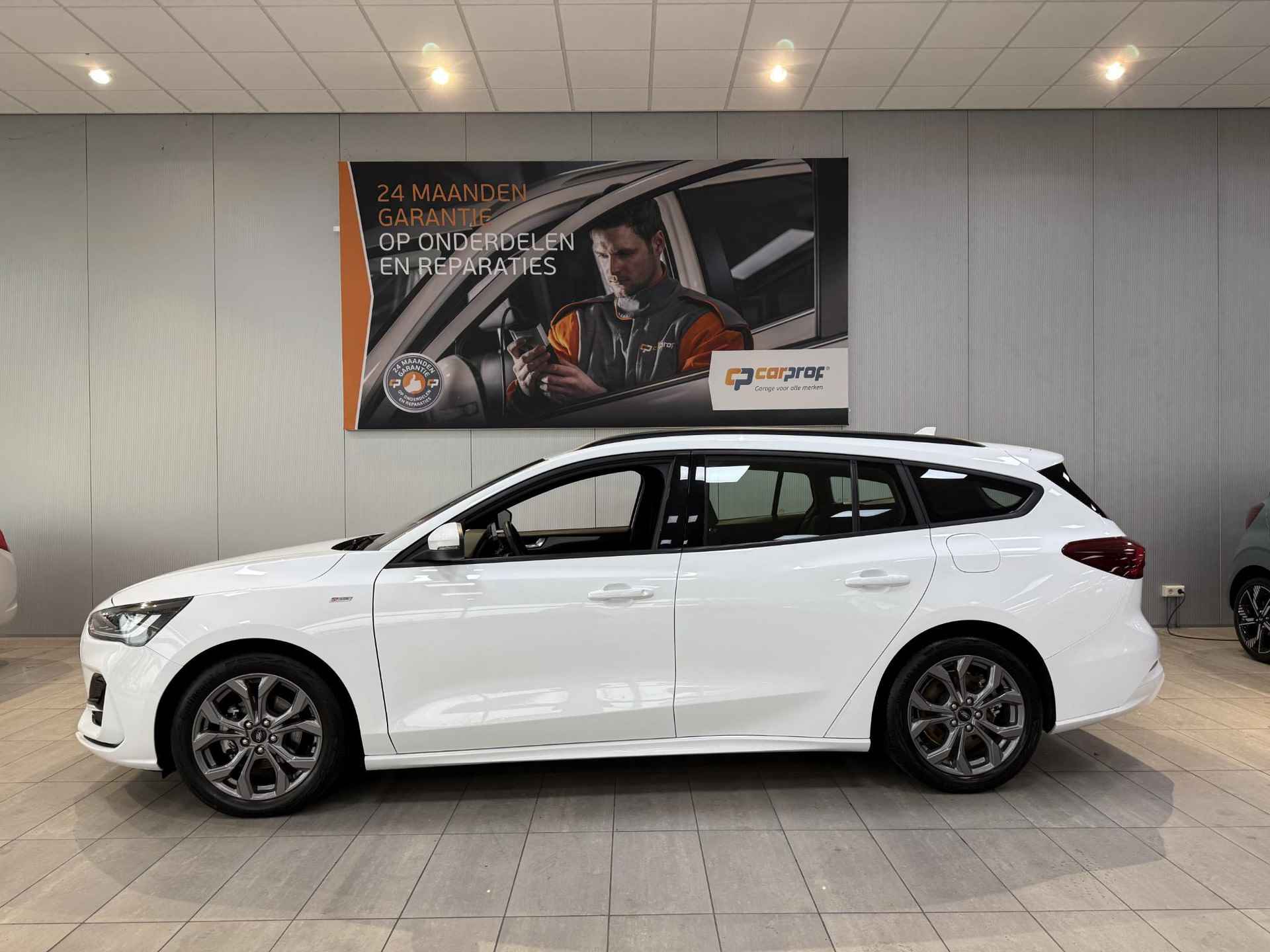 Ford Focus Wagon 1.0 EcoBoost Hybrid ST Line - 2/32