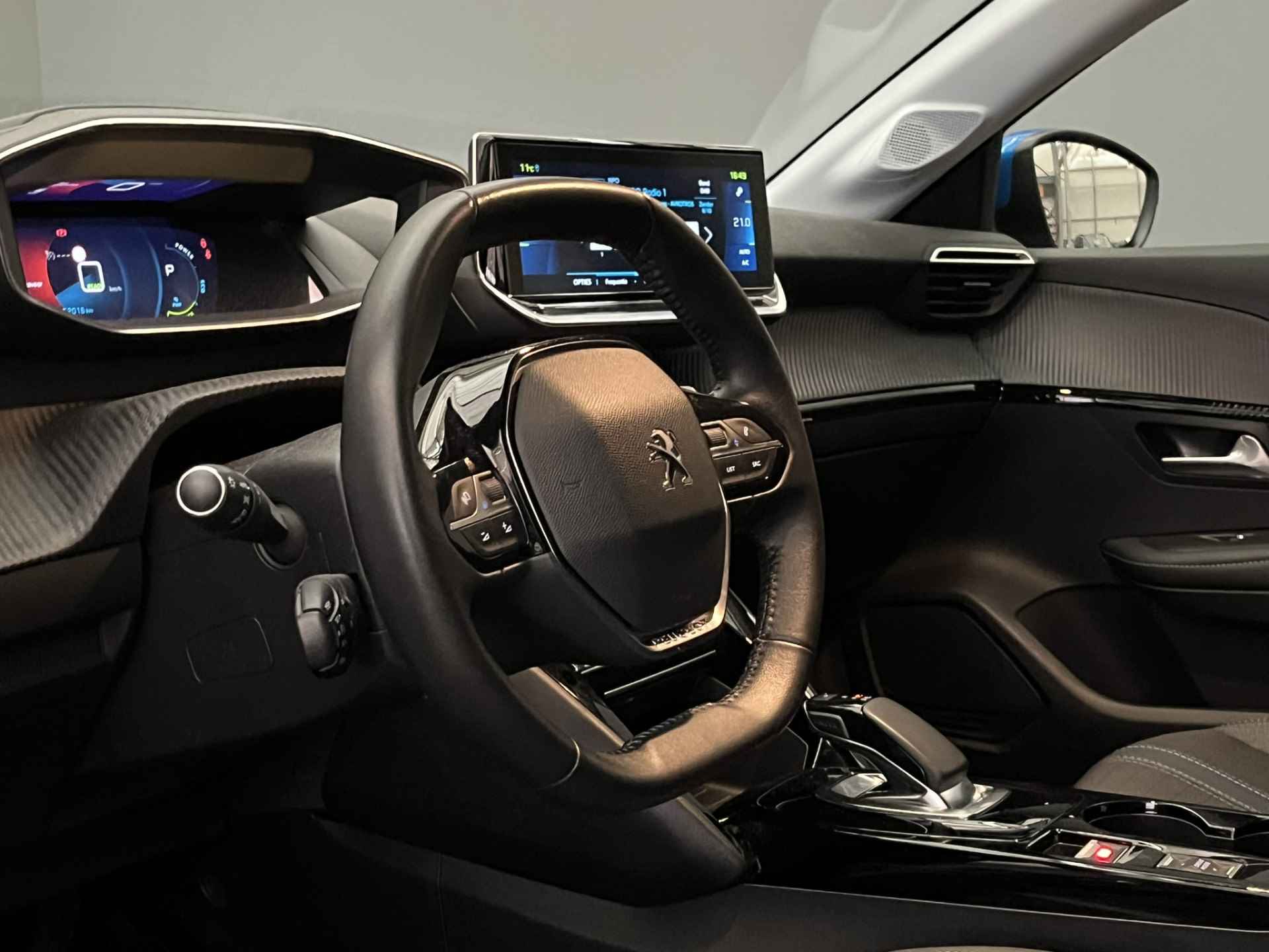 Peugeot e-208 Allure Première | Stoelverwarming | Climate Controle | Keyless | Parkeersensoren voor en achter | Apple Carplay/Android Auto |  LED koplampen | 16'' Lichtmetalen velgen | - 3/45