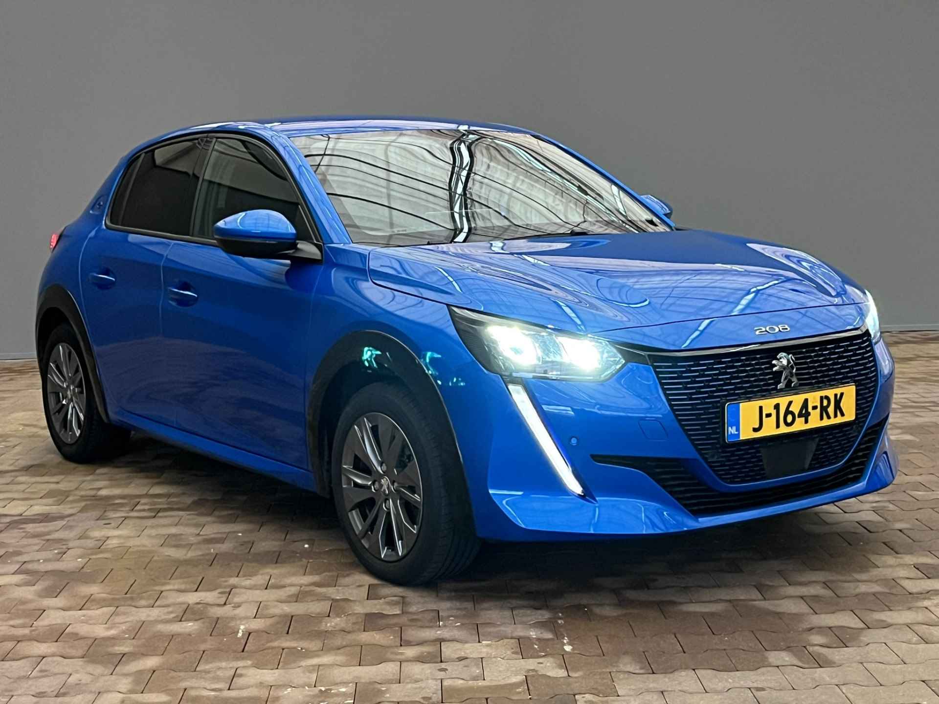 Peugeot e-208 Allure Première | Stoelverwarming | Climate Controle | Keyless | Parkeersensoren voor en achter | Apple Carplay/Android Auto |  LED koplampen | 16'' Lichtmetalen velgen | - 15/45