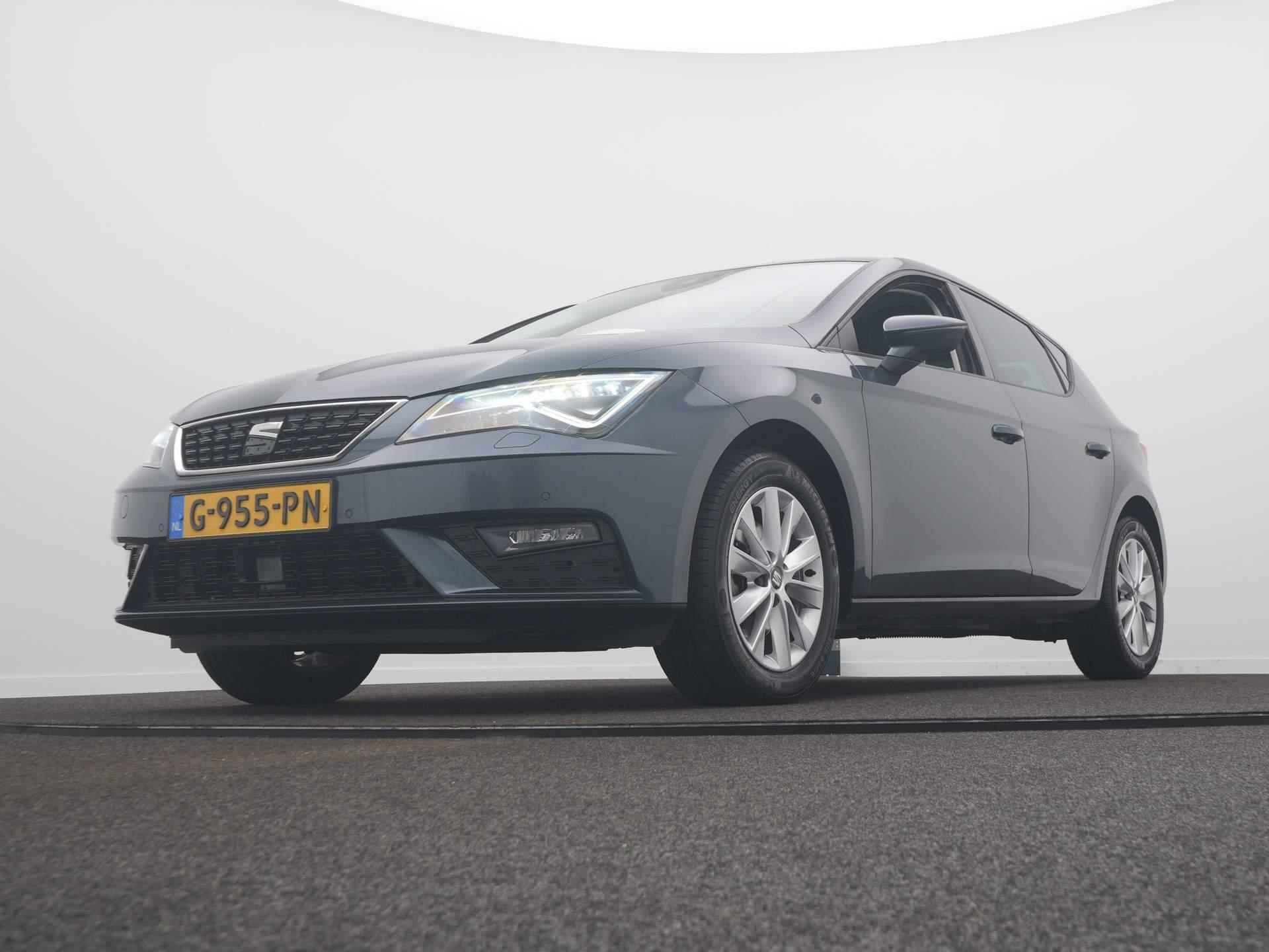 SEAT Leon 1.5 TSI Style Ultimate Edition / Acc / Camera / Beats Audio - 9/44