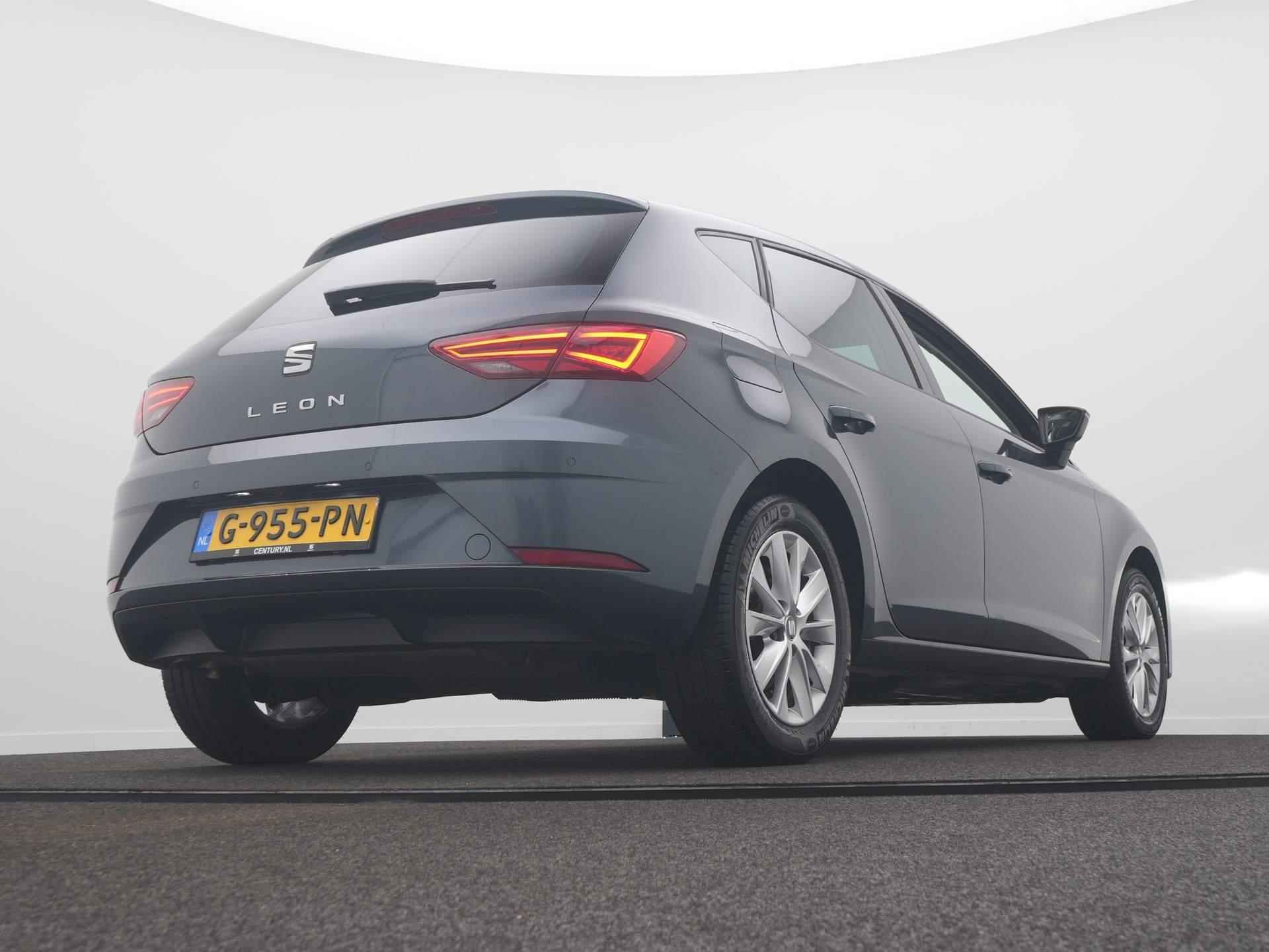 SEAT Leon 1.5 TSI Style Ultimate Edition / Acc / Camera / Beats Audio - 10/44