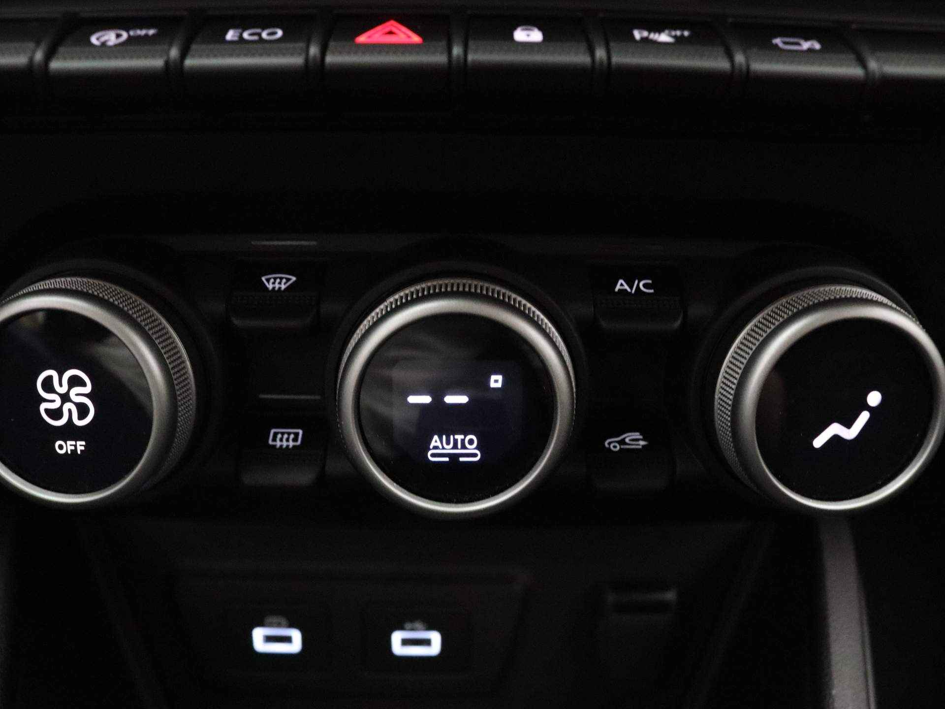 Dacia Duster TCe 150pk Journey EDC/Automaat ALL-IN PRIJS! Rondomzicht camera | Navig | Climate control - 15/43
