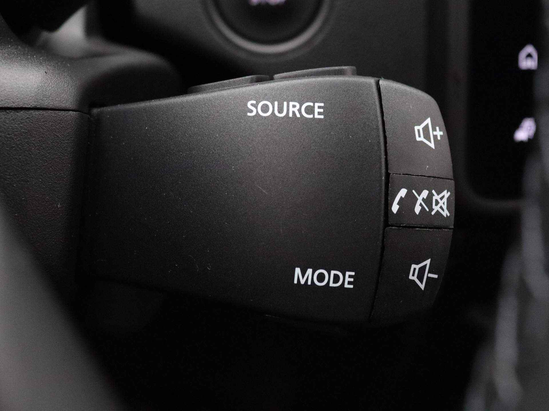 Dacia Duster TCe 150pk Journey EDC/Automaat ALL-IN PRIJS! Rondomzicht camera | Navig | Climate control - 23/43