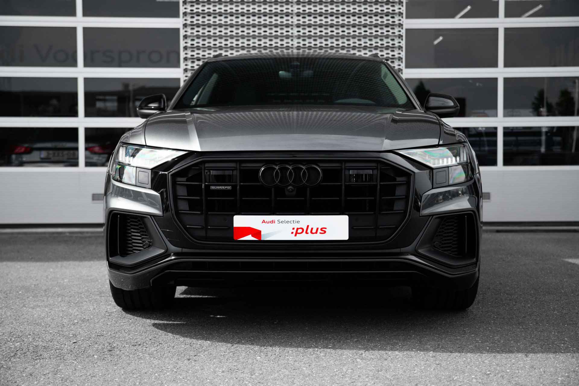 Audi Q8 60 TFSI e 462pk quattro Competition | Panoramadak | Tour | City | Supersportstoelen | Keyless | Trekhaak - 4/70