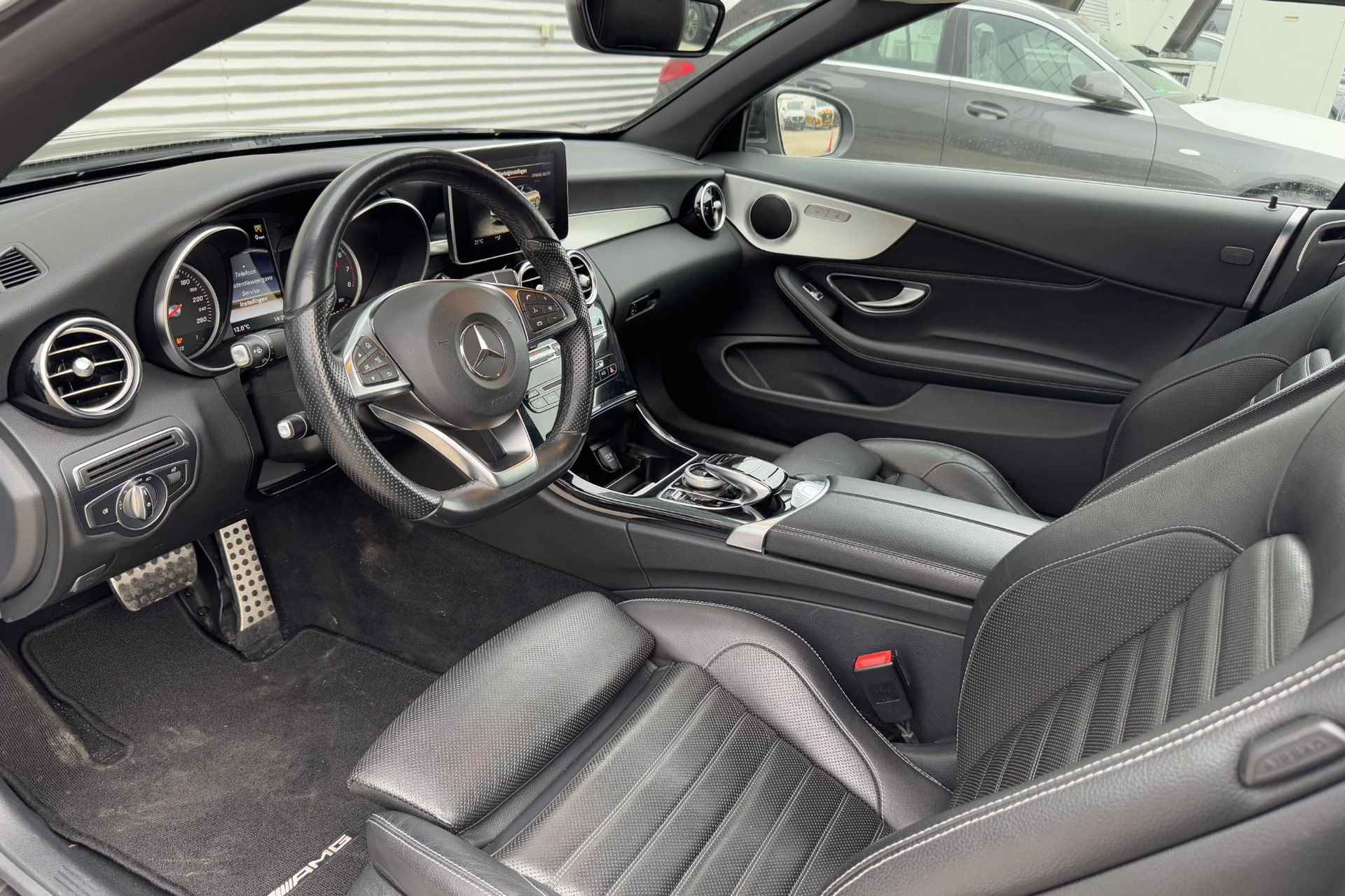 Mercedes-Benz C-klasse C 250 Cabriolet Automaat AMG Line | Prestige Pakket | Comand Online | Sfeerverlichting | Stoelverwarming | Airscarf | Parktronic | LED | Spiegelpakket - 11/48