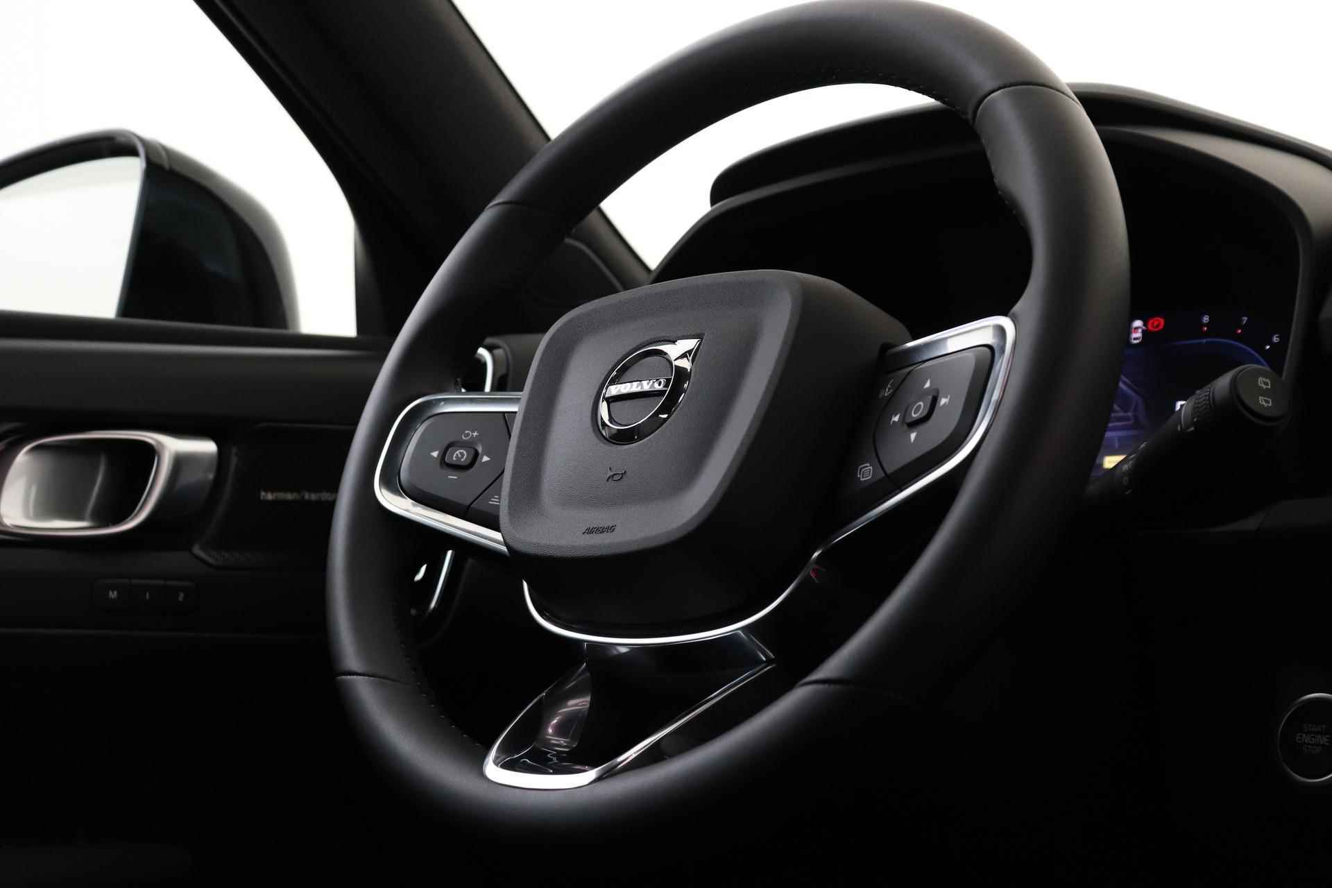 Volvo XC40 B4 (M-HYBRID) PLUS DARK -CAMERA|ADAP.CRUISE|VERW.VOORRUIT|TREKHAAK - 3/55