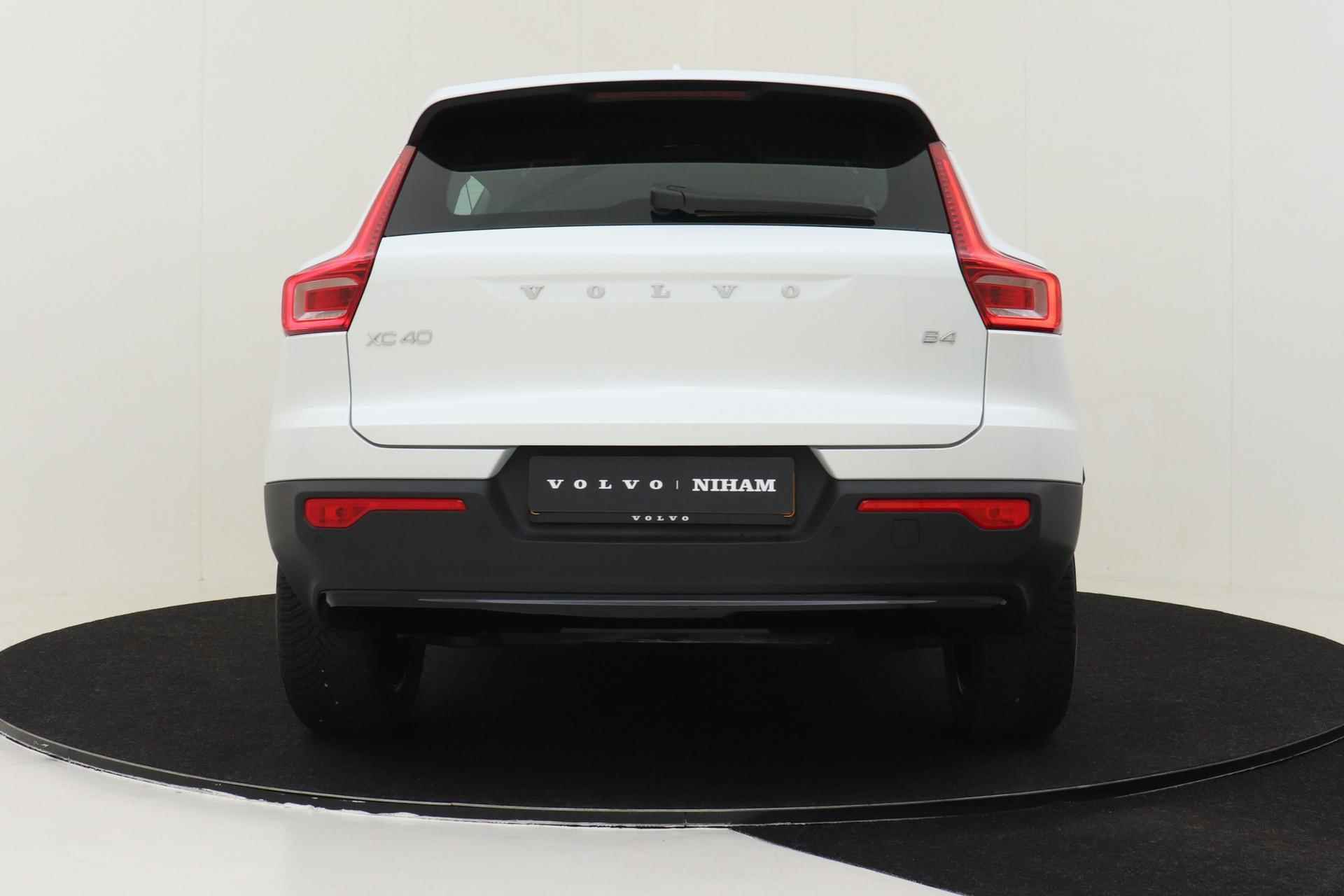 Volvo XC40 B4 (M-HYBRID) PLUS DARK -CAMERA|ADAP.CRUISE|VERW.VOORRUIT|TREKHAAK - 33/55