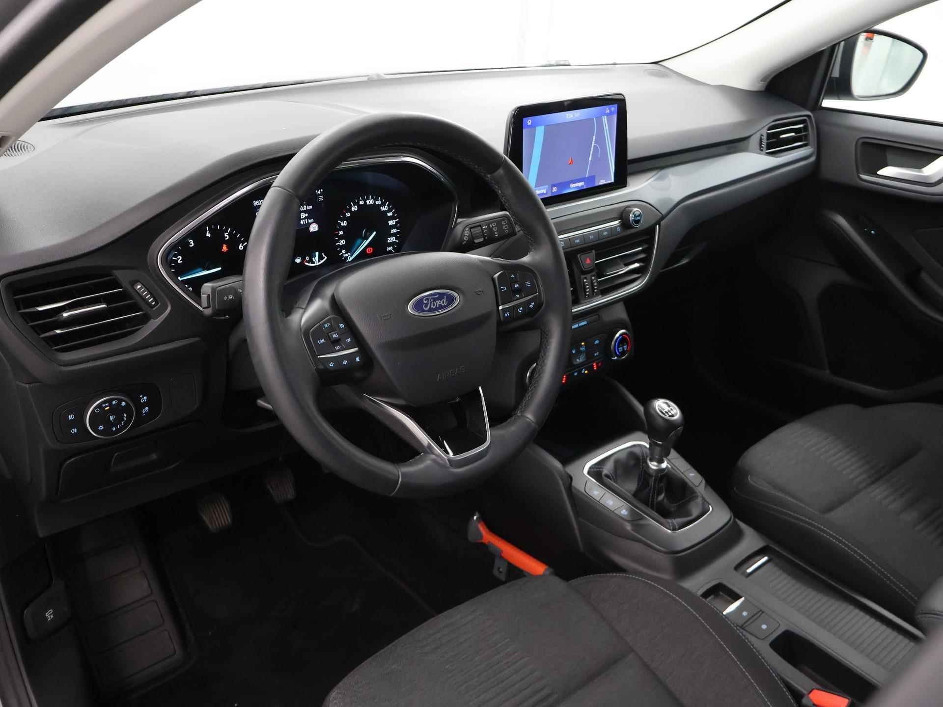 Ford Focus Wagon 1.0 EcoBoost Active Business | Navigatie | Winterpack | Parkeersensoren | Cruise Control | - 8/40
