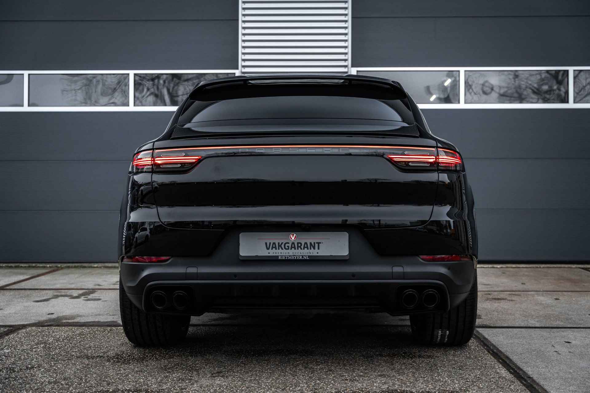 Porsche Cayenne Coupé 3.0 E-Hybrid |Panorama dak |Soft close |Trekhaak |Lucht vering PASM |Sport-uitlaatsysteem |BOSE| - 6/45