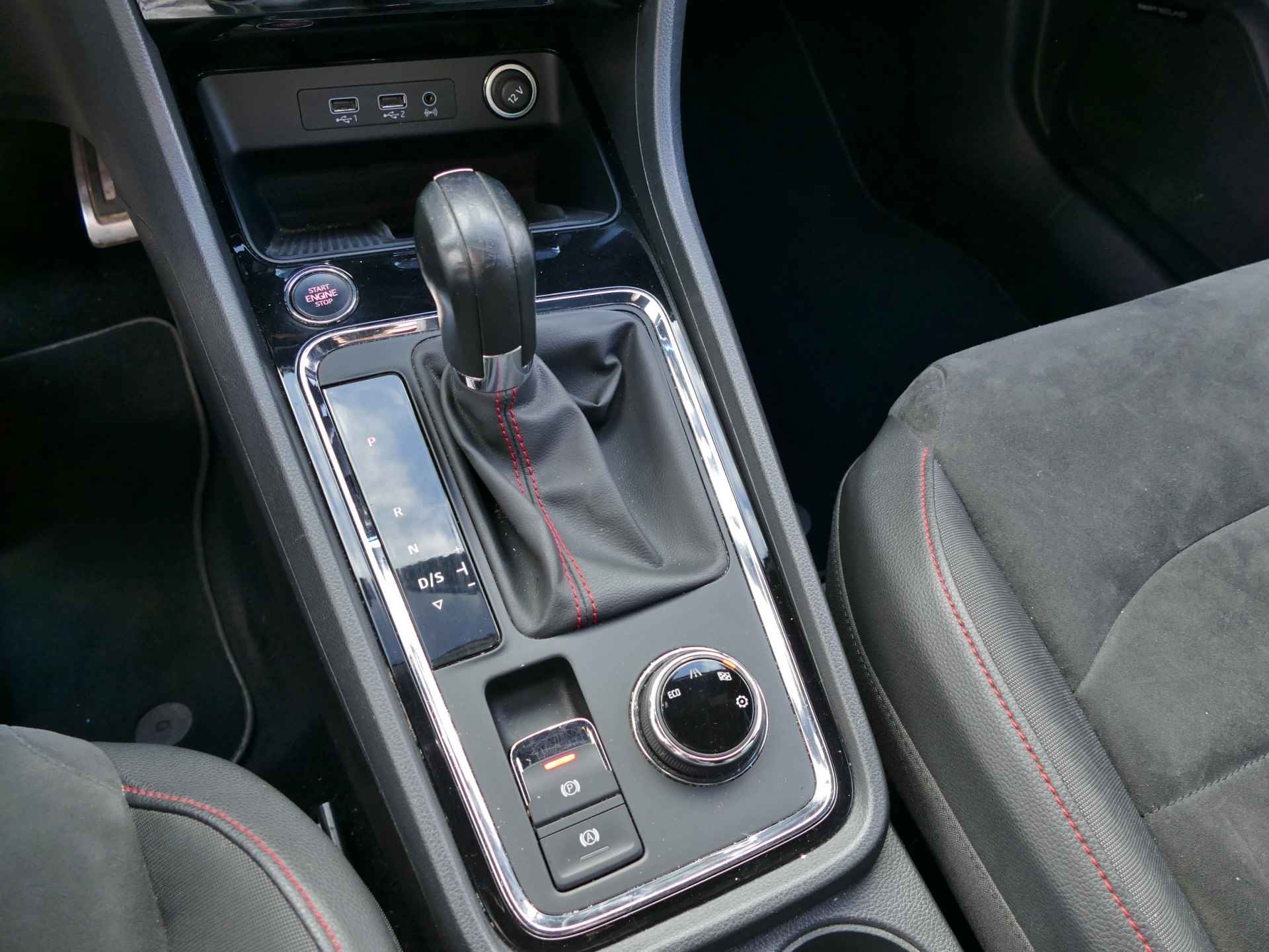 SEAT Ateca 1.4 EcoTSI FR Business Intense | LED koplampen | rondomzicht camera | Apple CarPlay / Android auto - 33/55