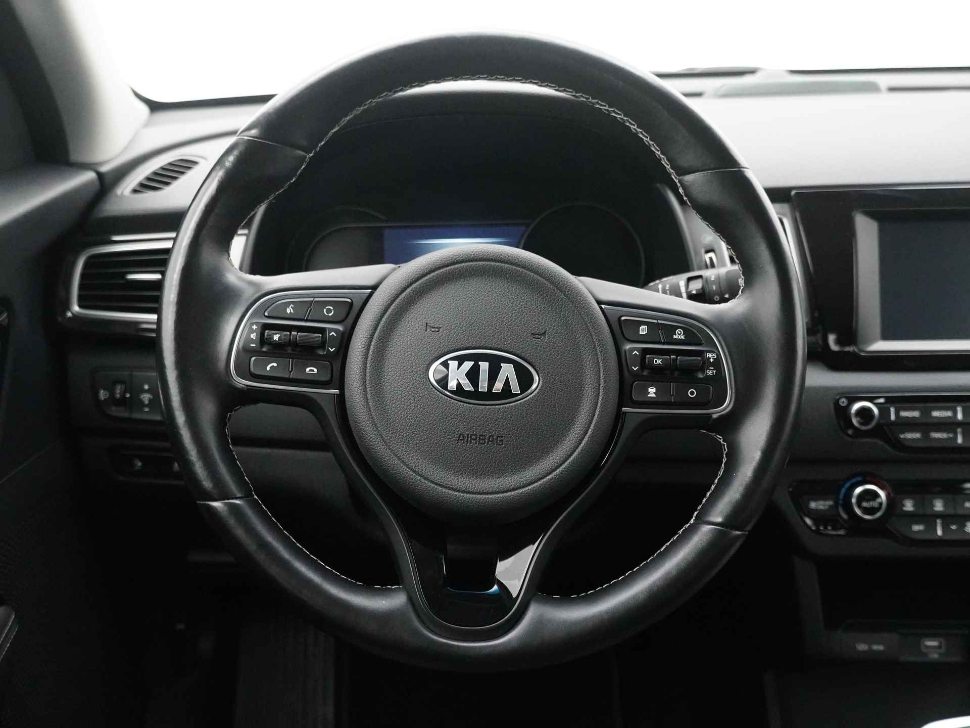 Kia e-Niro DynamicLine 64kWh *€2000 Subsidie beschikbaar* - Navigatie - Camera - Climate control - Cruise control - Fabrieksgarantie tot 07-2026 - 40/53