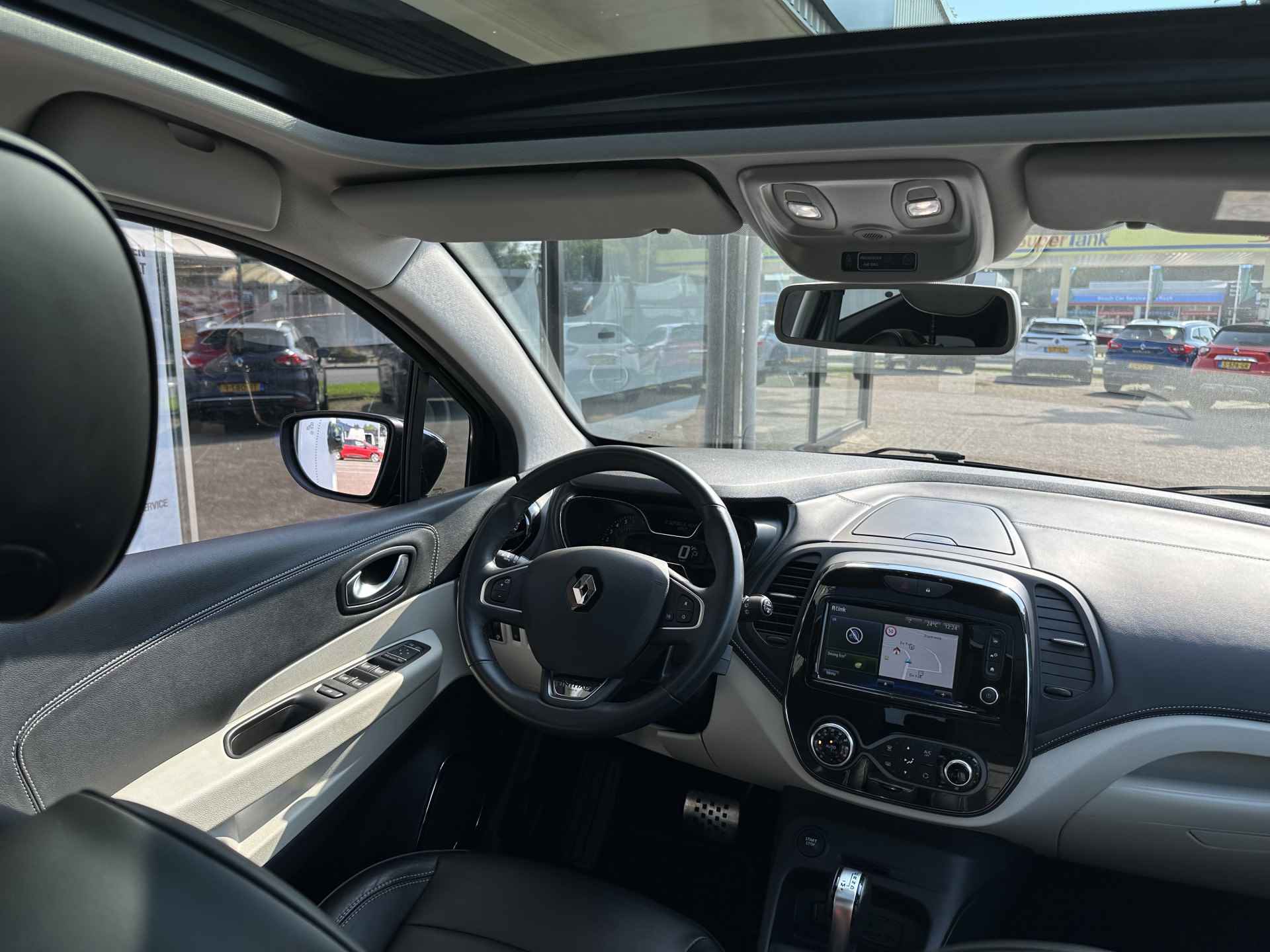 Renault Captur fase2 Initiale Paris Tce 150 EDC automaat | panoramadak | stoelverwarming | Pack Easy Park Assist | tijdelijk gratis Top Afleverpakket twv Eur 695 - 13/48