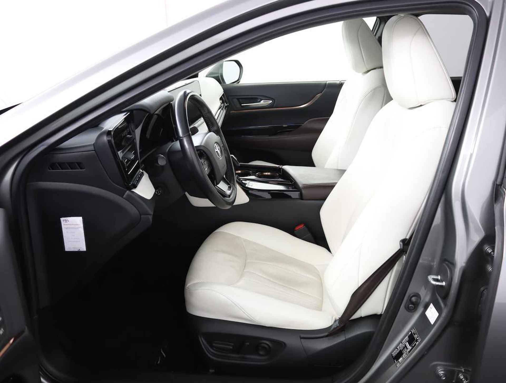 Toyota Mirai Prestige | Parkeer sensoren | 360 camera | Stoelventilatie | Navigatie | Apple carplay & Android auto | - 17/64