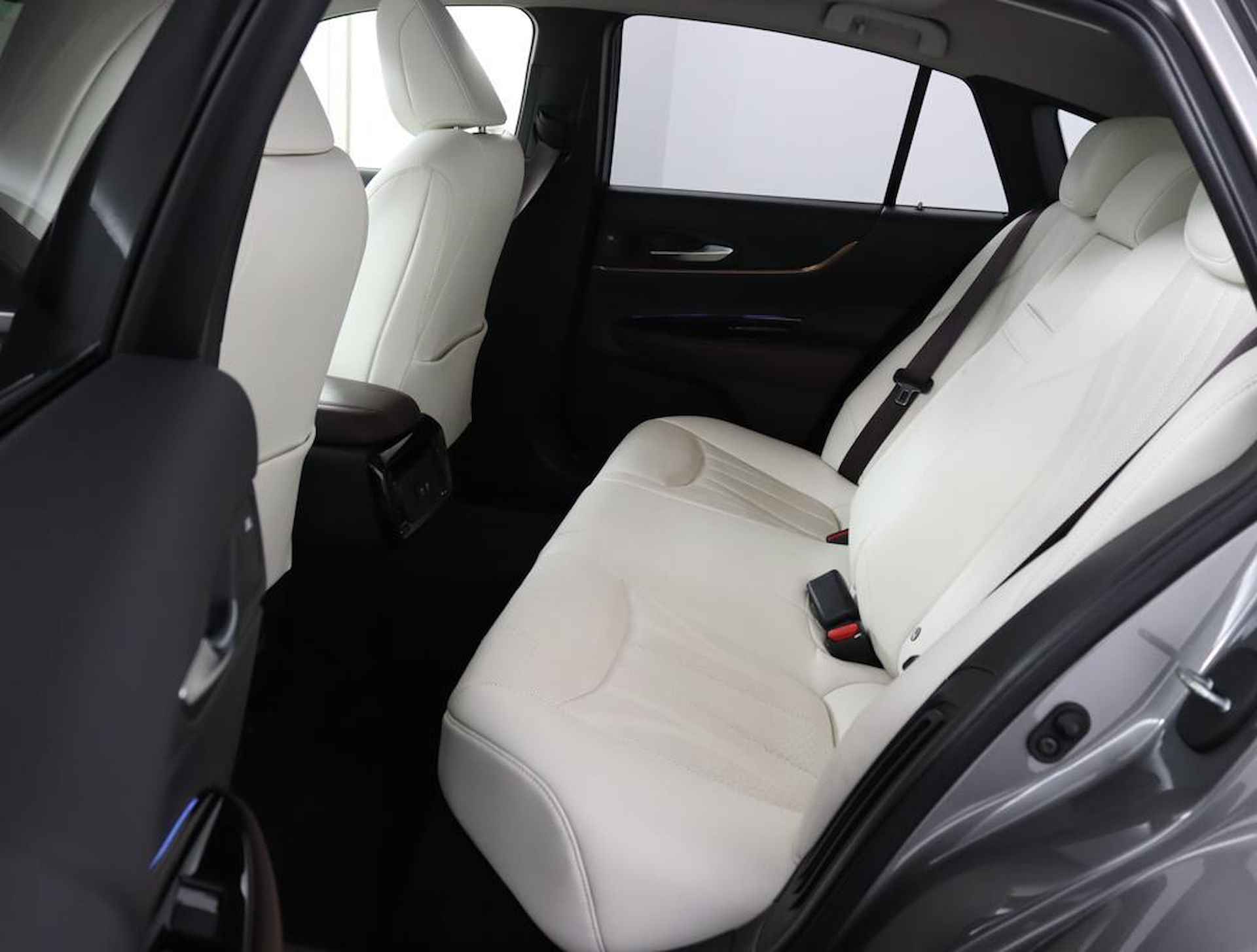 Toyota Mirai Prestige | Parkeer sensoren | 360 camera | Stoelventilatie | Navigatie | Apple carplay & Android auto | - 18/64