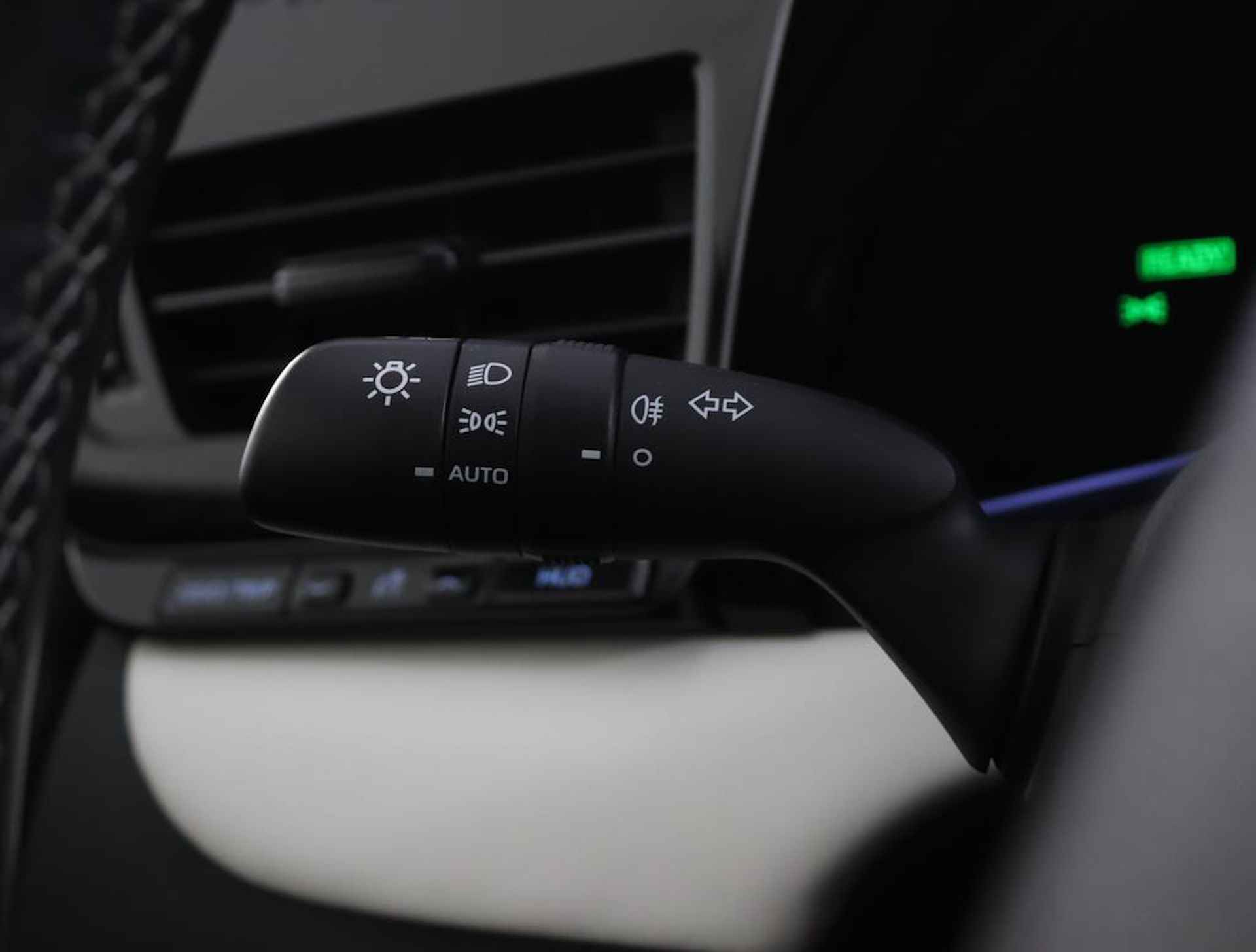 Toyota Mirai Prestige | Parkeer sensoren | 360 camera | Stoelventilatie | Navigatie | Apple carplay & Android auto | - 28/64