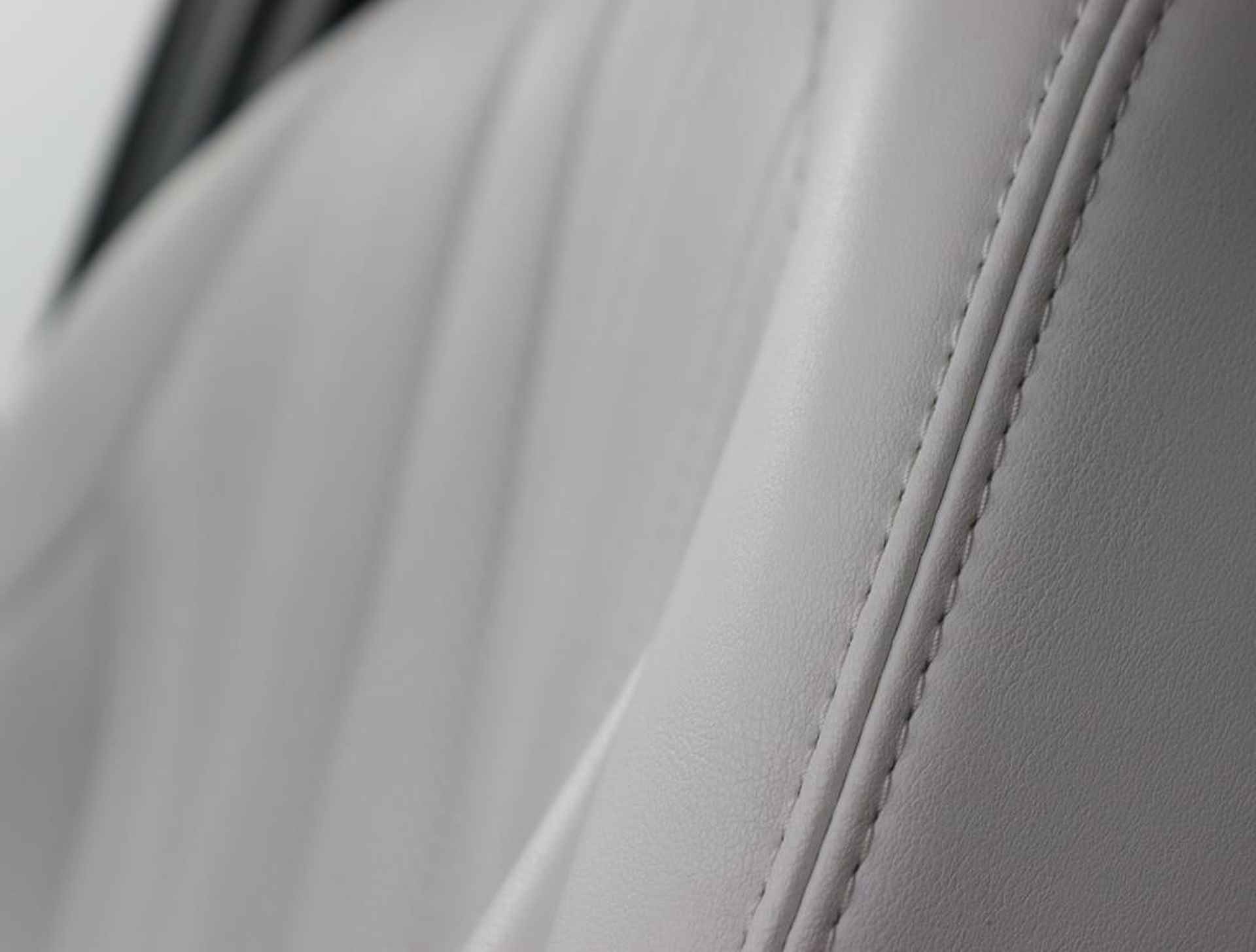Toyota Mirai Prestige | Parkeer sensoren | 360 camera | Stoelventilatie | Navigatie | Apple carplay & Android auto | - 47/64