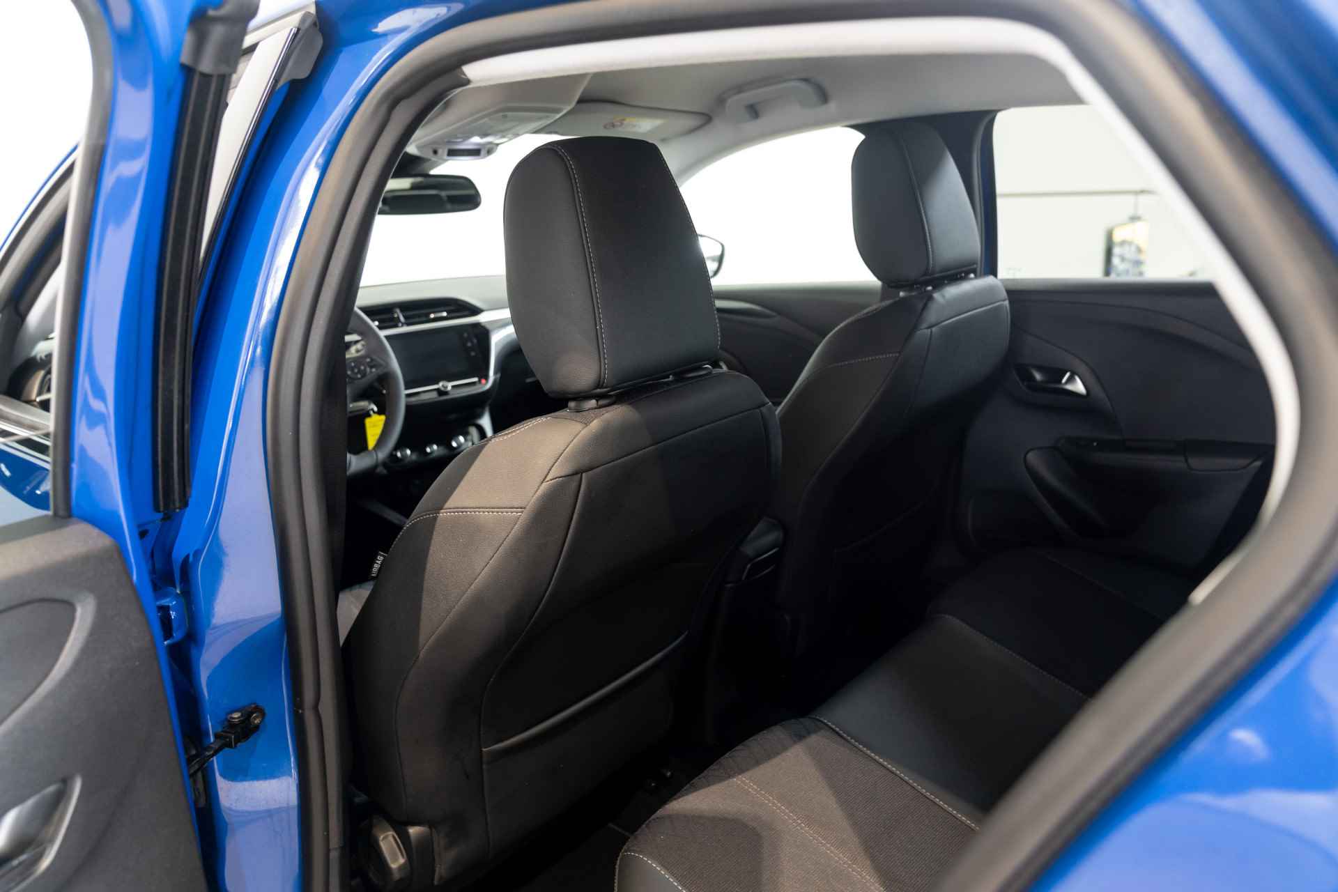 Opel Corsa 1.2 Turbo 100PK Elegance | NL Auto! | Climate Controle | Navigatie | Parkeersensoren | Donker Glas | - 9/32
