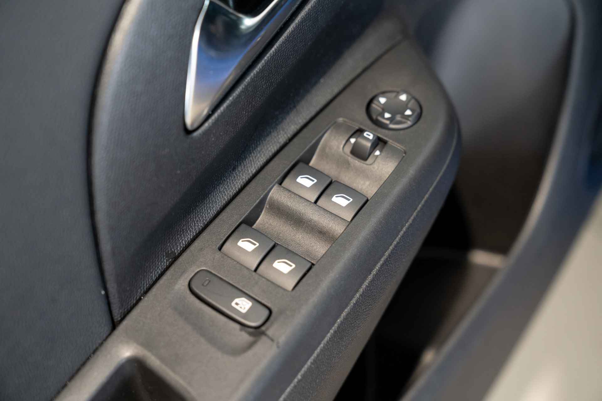 Opel Corsa 1.2 Turbo 100PK Elegance | NL Auto! | Climate Controle | Navigatie | Parkeersensoren | Donker Glas | - 14/32