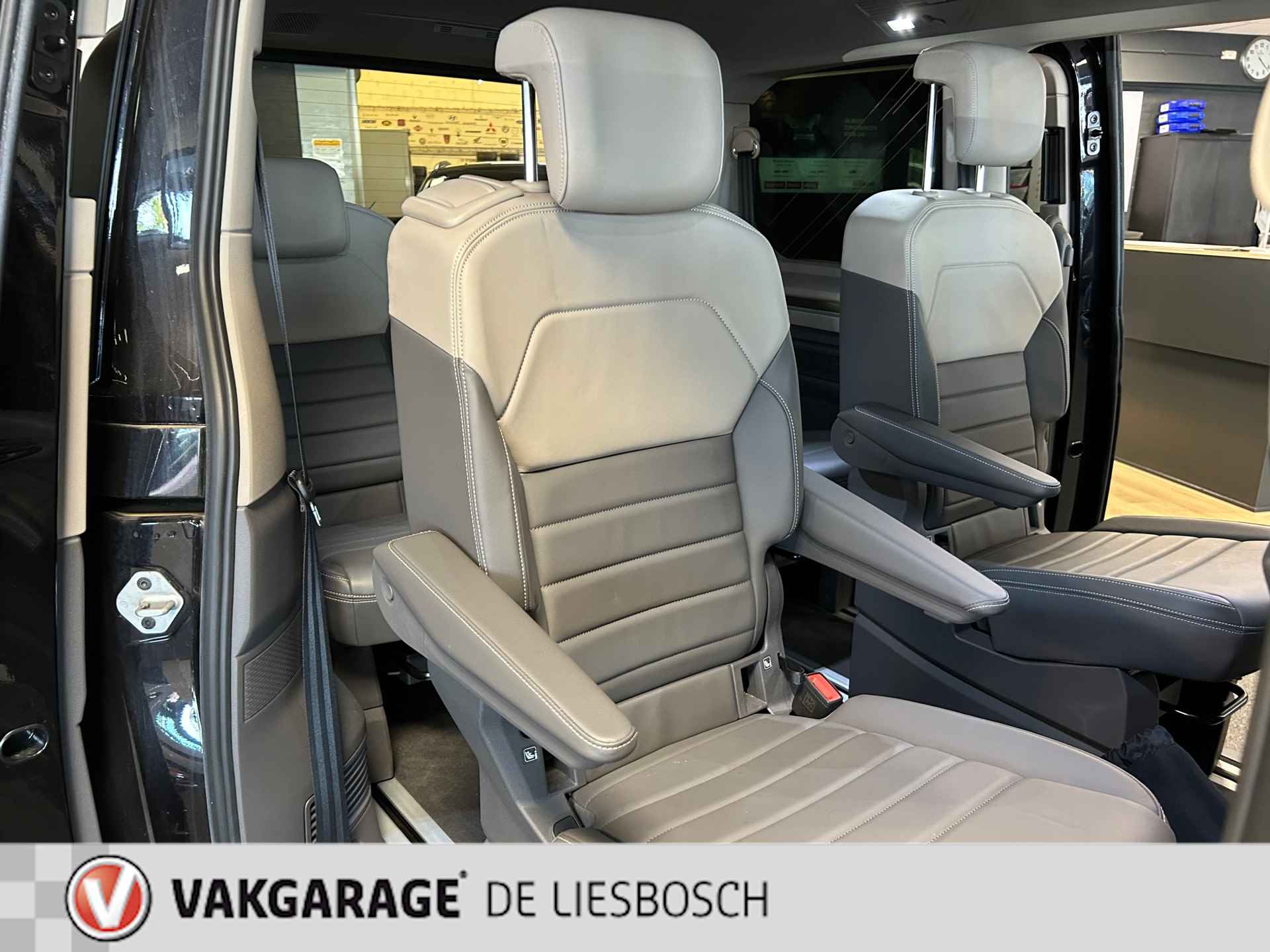 Volkswagen MULTIVAN 1.4 eHybrid L1H1 Life Business / 7 persoons / panorama-dak / leder / head-up / led matrix - 25/27