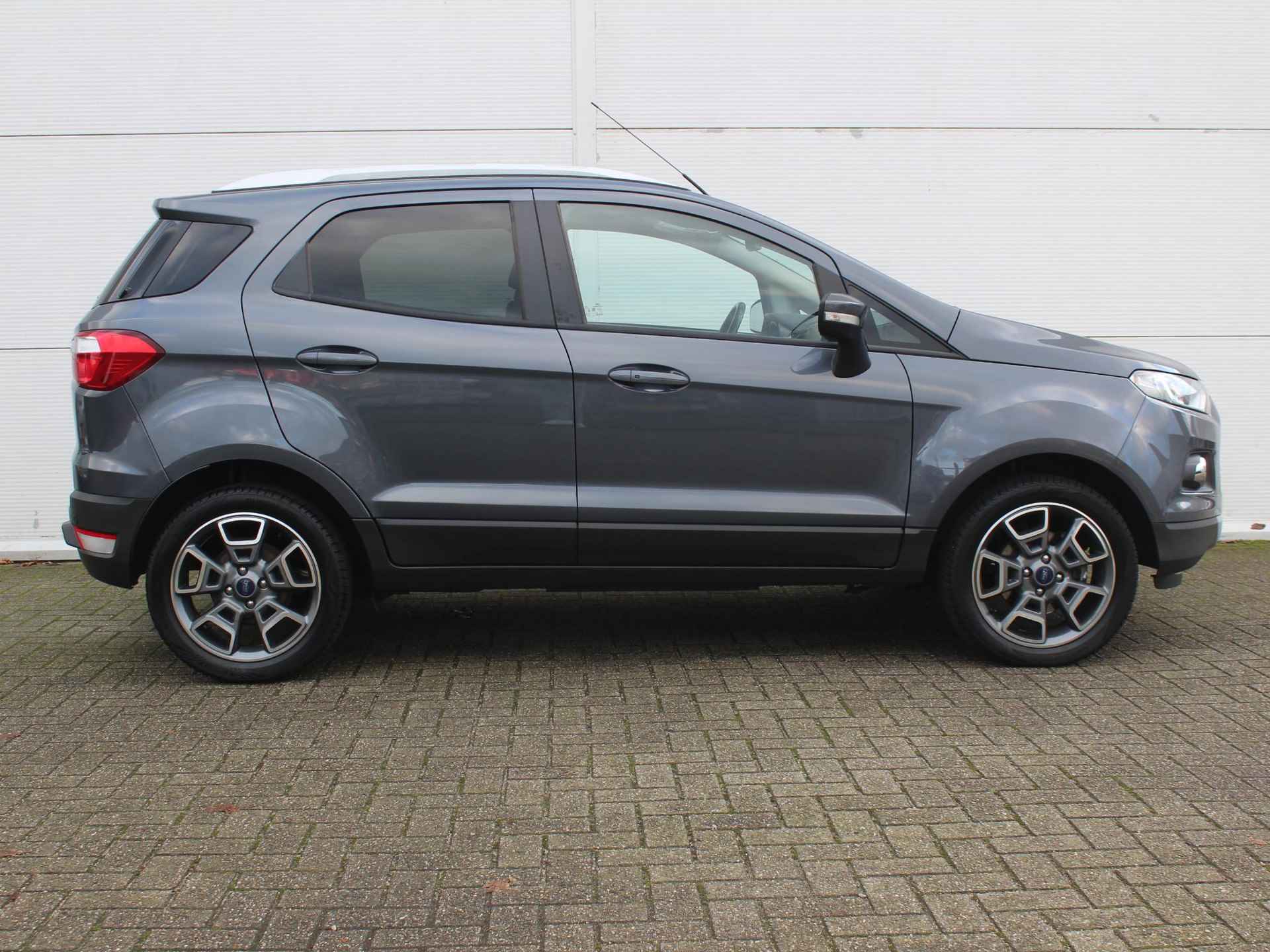 Ford EcoSport 1.5 Ti-VCT Titanium AUTOMAAT / Trekhaak Afneembaar / Stoelverwarming / Navigatie / Cruise Control / Keyless Entry & Start / - 17/42