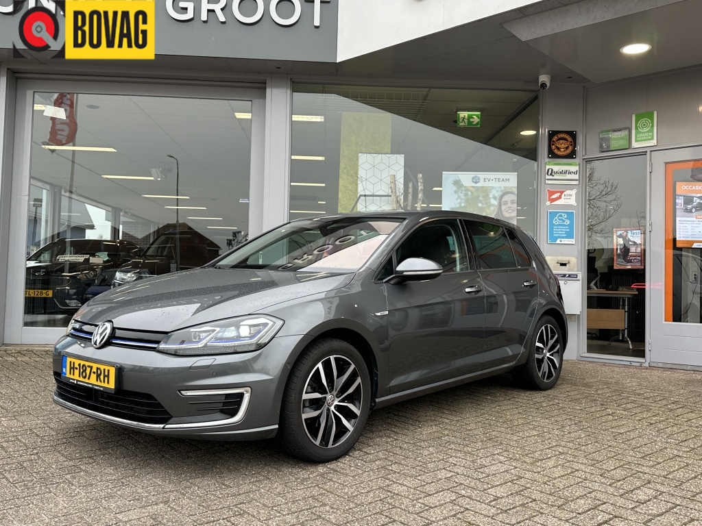 Volkswagen e-Golf E-DITION | Subsidie | Warmtepakket | ACC | Navi | Camera bij viaBOVAG.nl