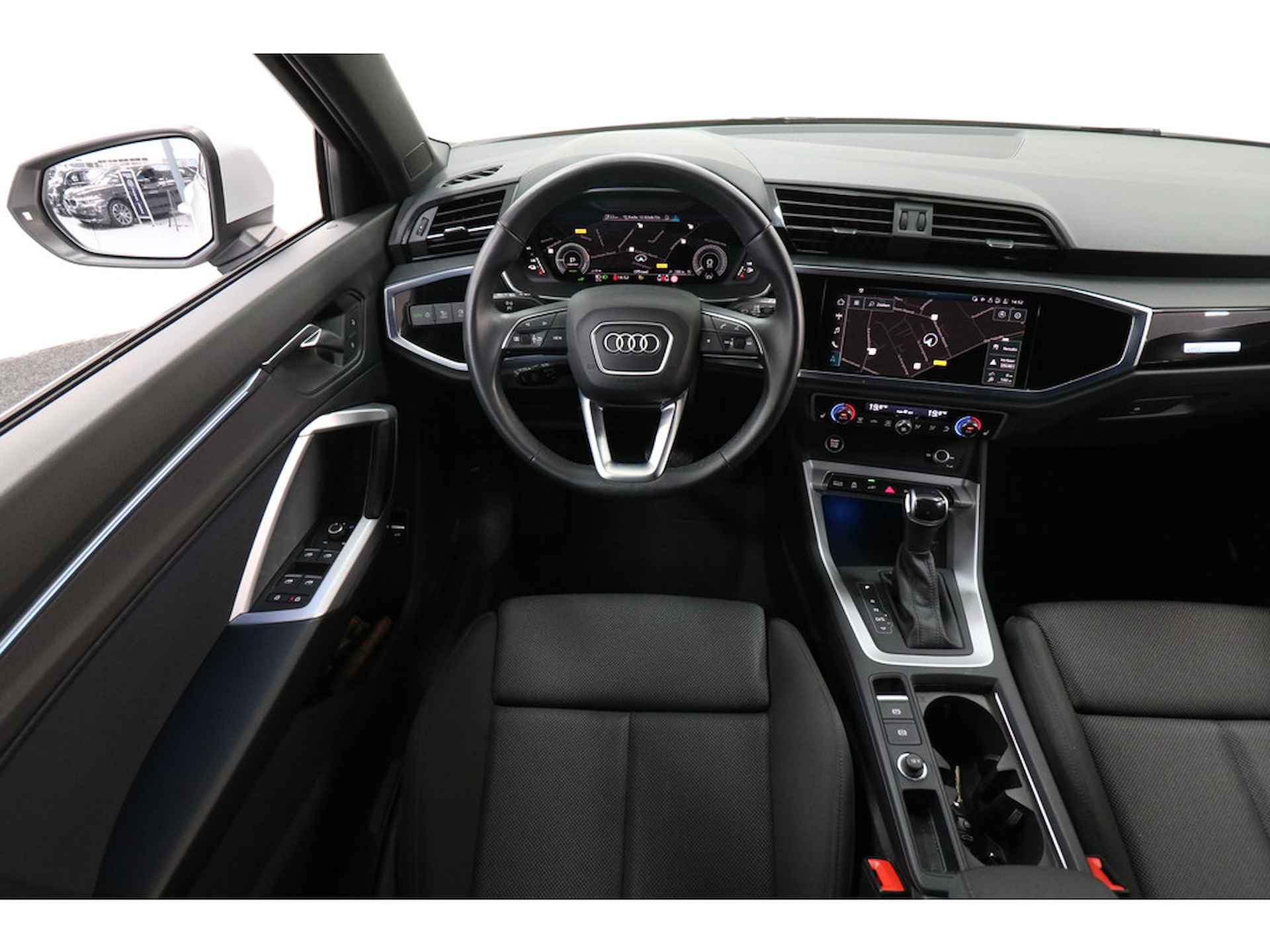Audi Q3 45 TFSI e S edition (Plug-in Hybride) PHEV - 37/40