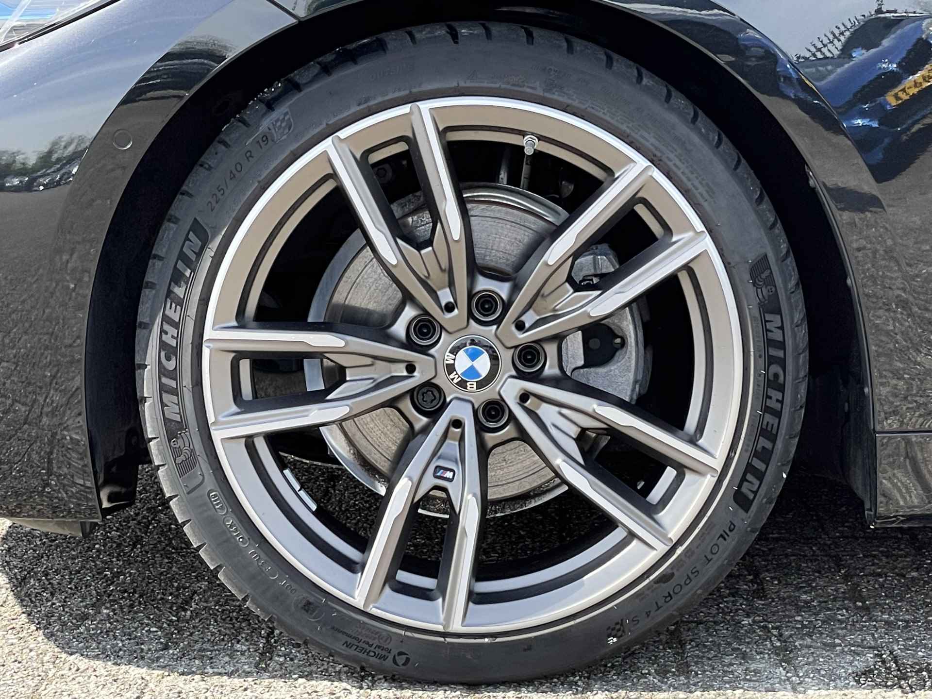 BMW 4 Serie Cabrio 420i | M-Sport | Curved display | LCI | Laser | Stoel + stuurver. | HiFi - 6/30