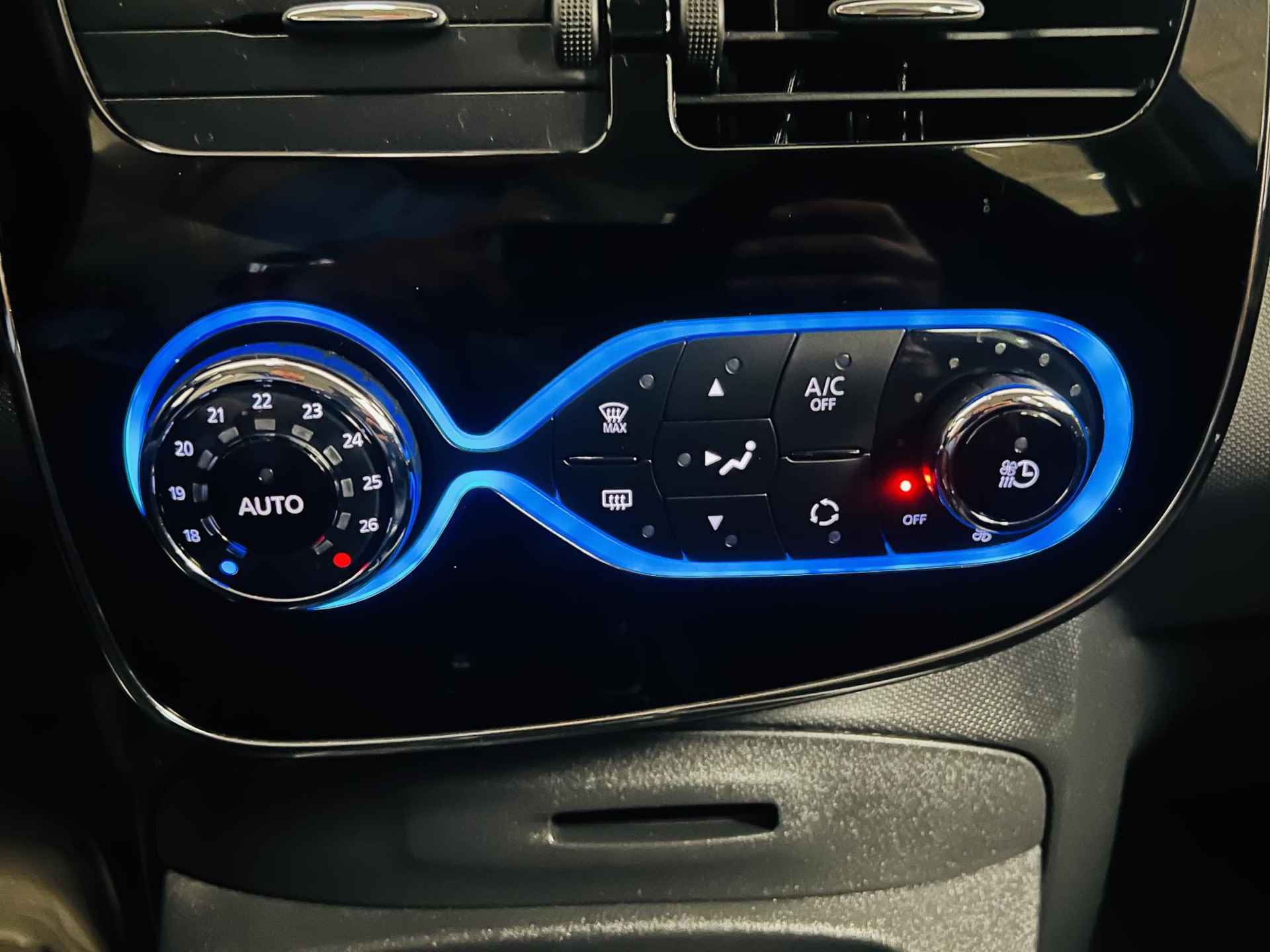 Renault ZOE R90 Intens 41 kWh (ex Accu) automaat airco camera navi cruise controle parkeersensoren , auto komt in aanmerking voor de 2000,- subsidie - 9/17