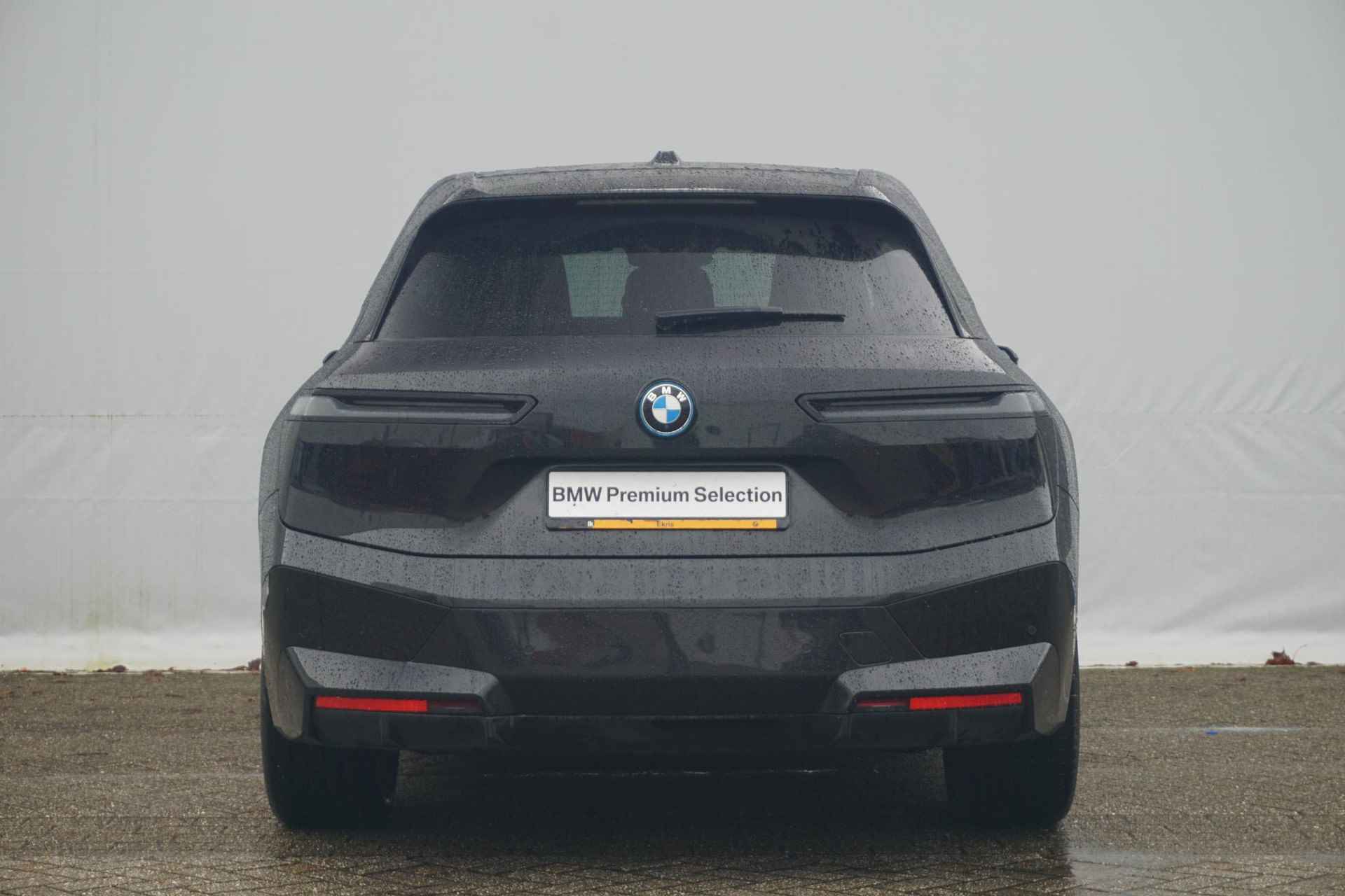 BMW iX xDrive40 High Executive Sportpakket / Comfort Acces / Bowers&Wilkins / Trekhaak / CoPilot / Laserlight - 5/35