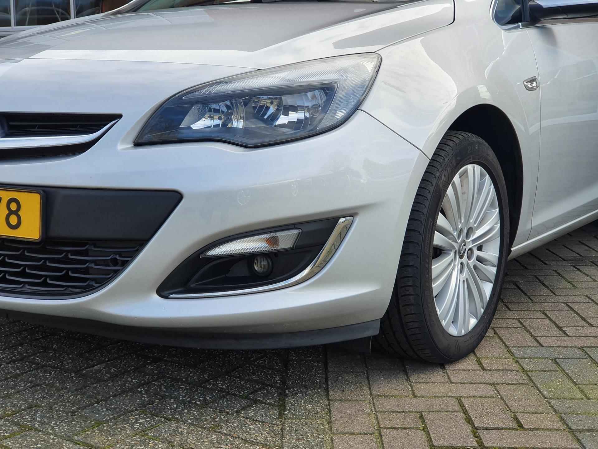 Opel Astra 1.4 Design Edition 4drs airco. cruise, pdc, lmv, elektr.ramen, trekhaak. RIJKLAAR - 8/18