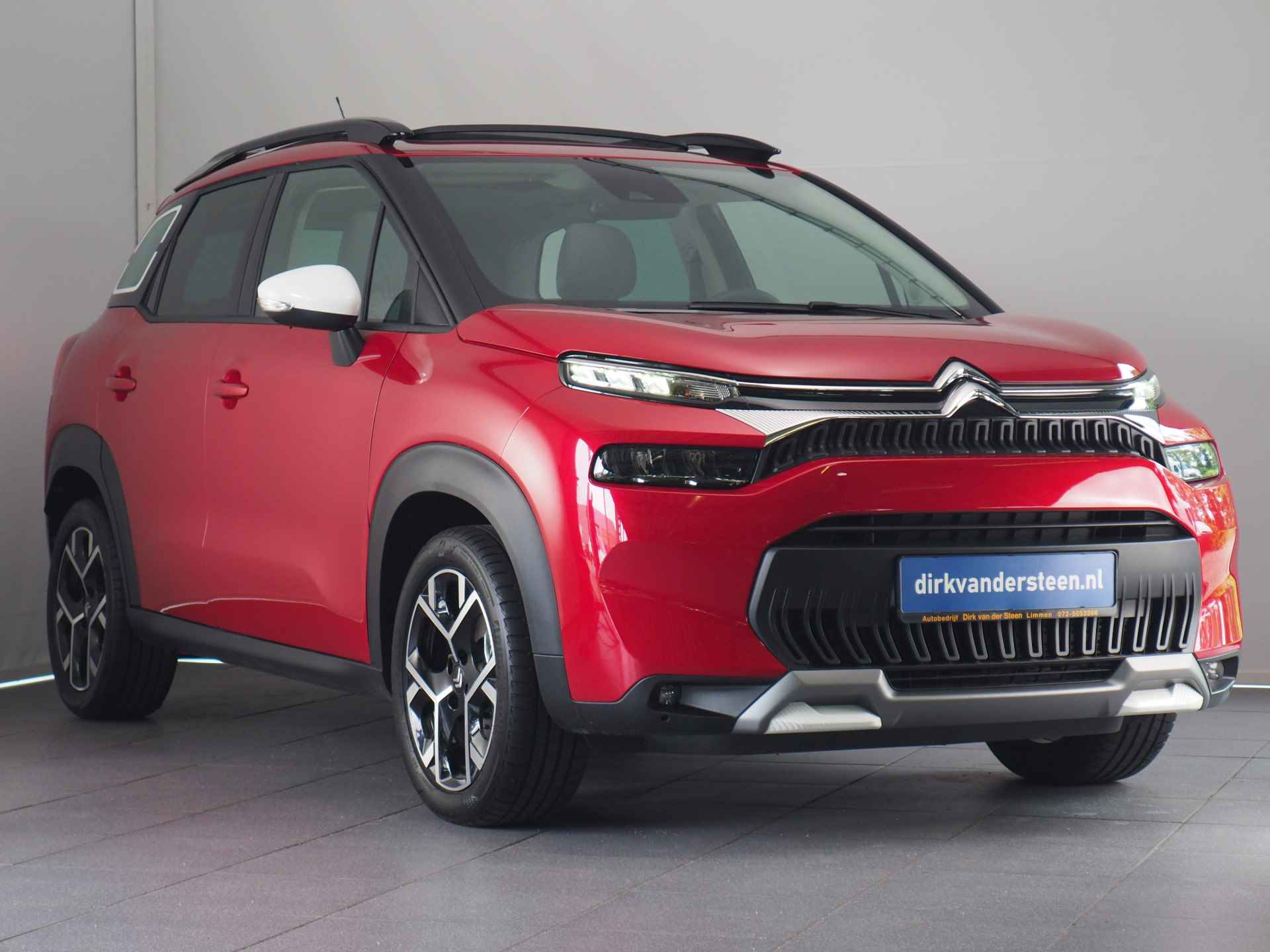 Citroën C3 Aircross 1.2 PureTech Shine | Panoramadak | Achteruitrijcamera | Apple CarPlay/ Android Auto | Cruise Control | Draadloos Telefoonlader | Parkeersensoren Achter | Navigatie - 13/33