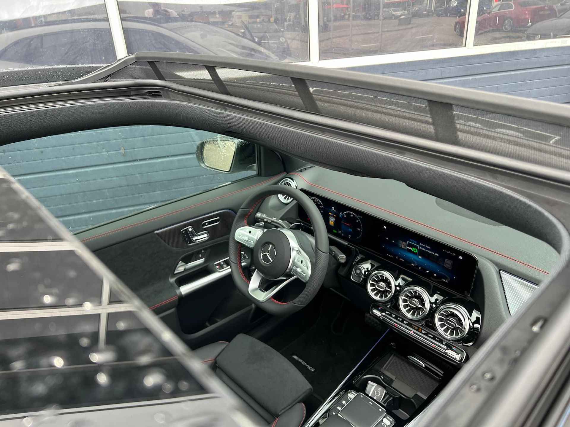 Mercedes-Benz EQA 250+ Business Edition | AMG | Nightpakket | Business Plus | Panoramadak | 360° Camera | Sfeerverlichting | Memorystoelen Verwarmd | Apple & Android Carplay - 11/29