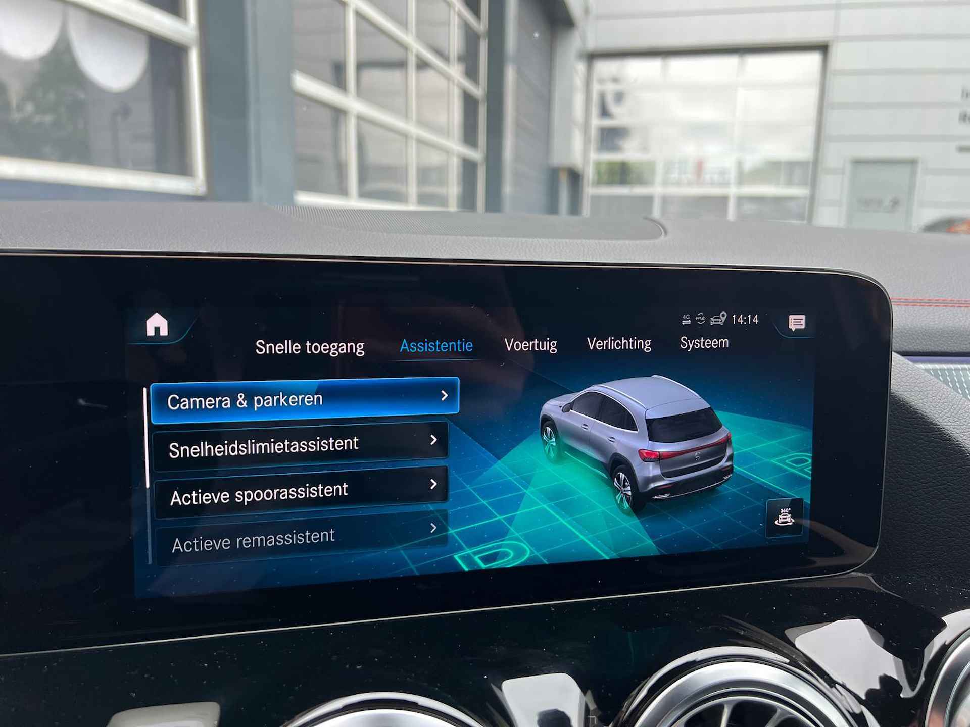 Mercedes-Benz EQA 250+ Business Edition | AMG | Nightpakket | Business Plus | Panoramadak | 360° Camera | Sfeerverlichting | Memorystoelen Verwarmd | Apple & Android Carplay - 25/29