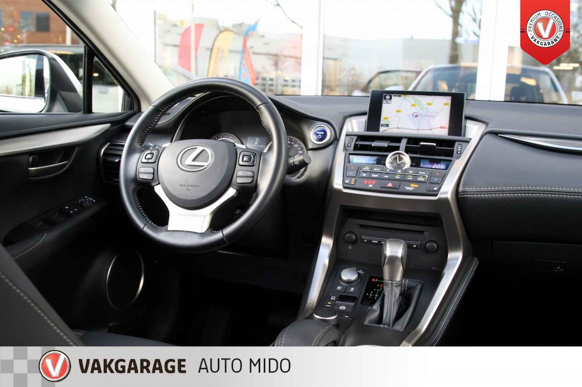 Lexus NX 300h AWD Luxury Line -Panorama dak- - 3/54