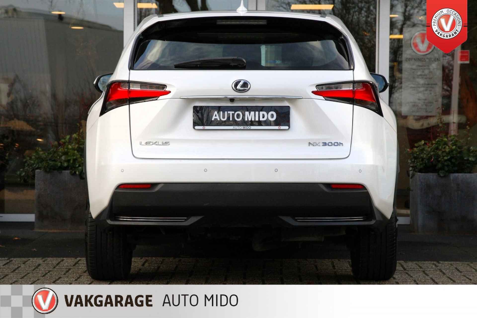 Lexus NX 300h AWD Luxury Line -Panorama dak- - 8/54