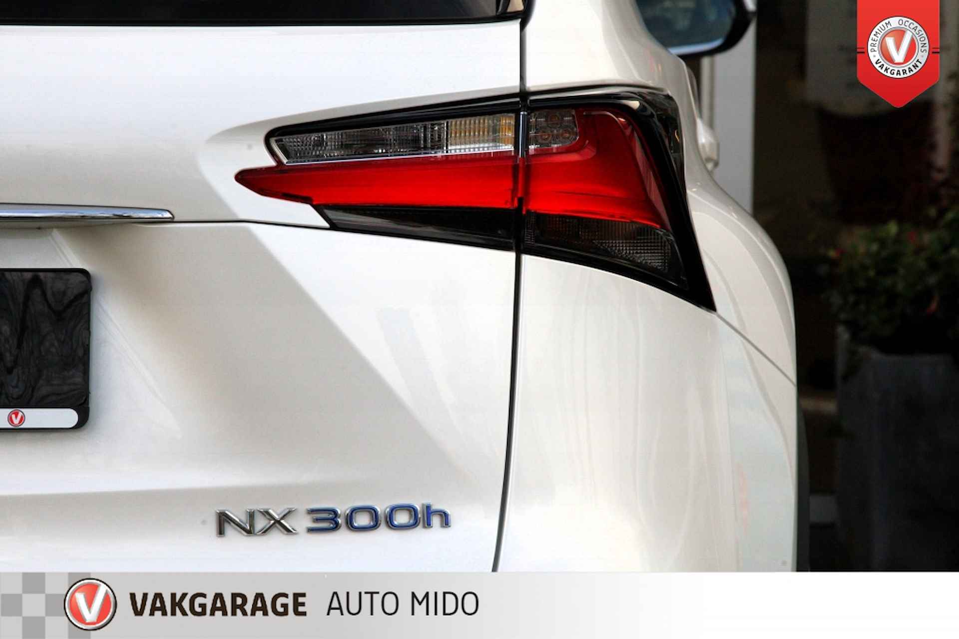 Lexus NX 300h AWD Luxury Line -Panorama dak- - 42/54