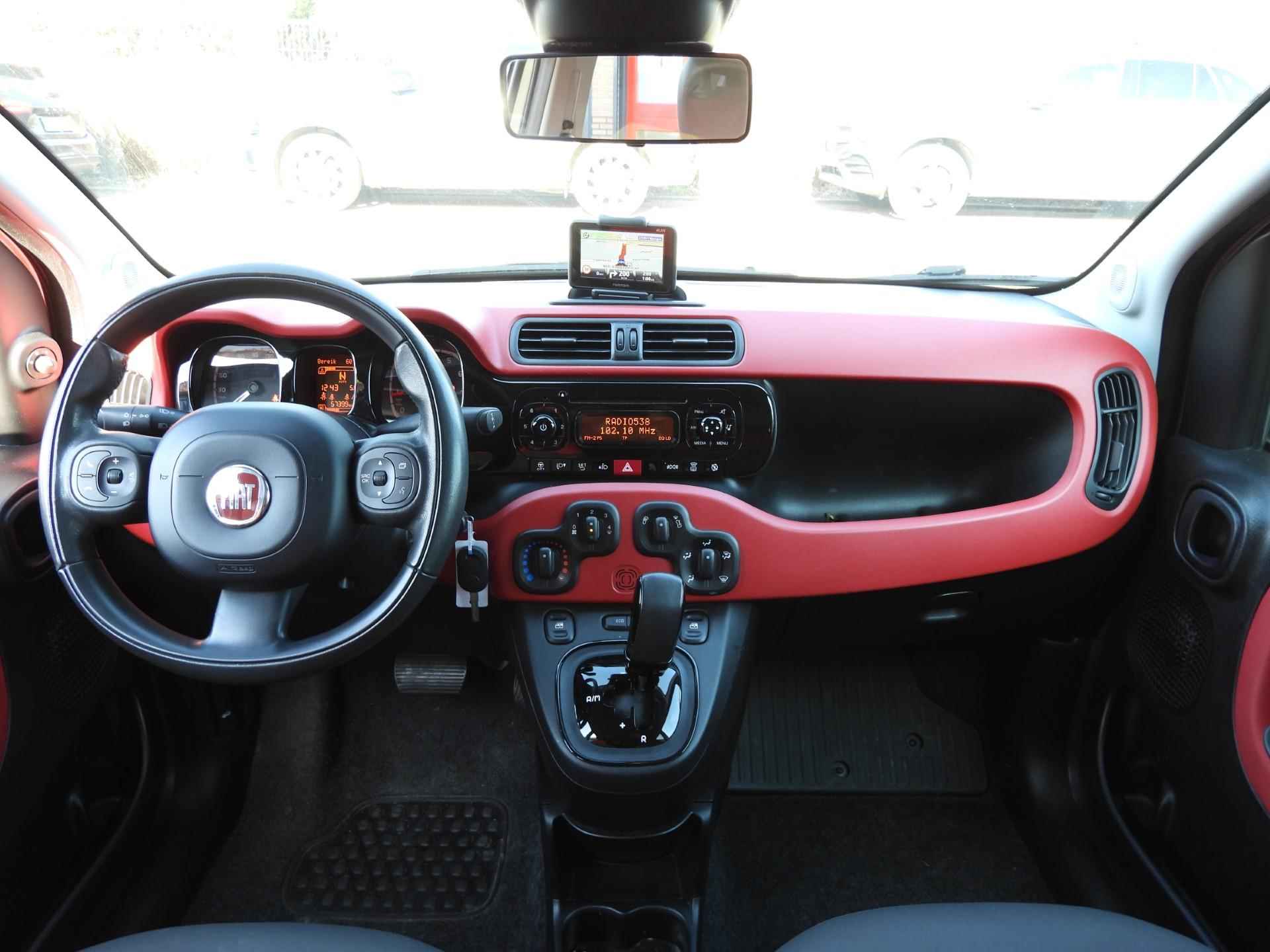 Fiat Panda 0.9 TwinAir Aut. Lounge NAVI/AIRCO/TREKHAAK! - 6/27