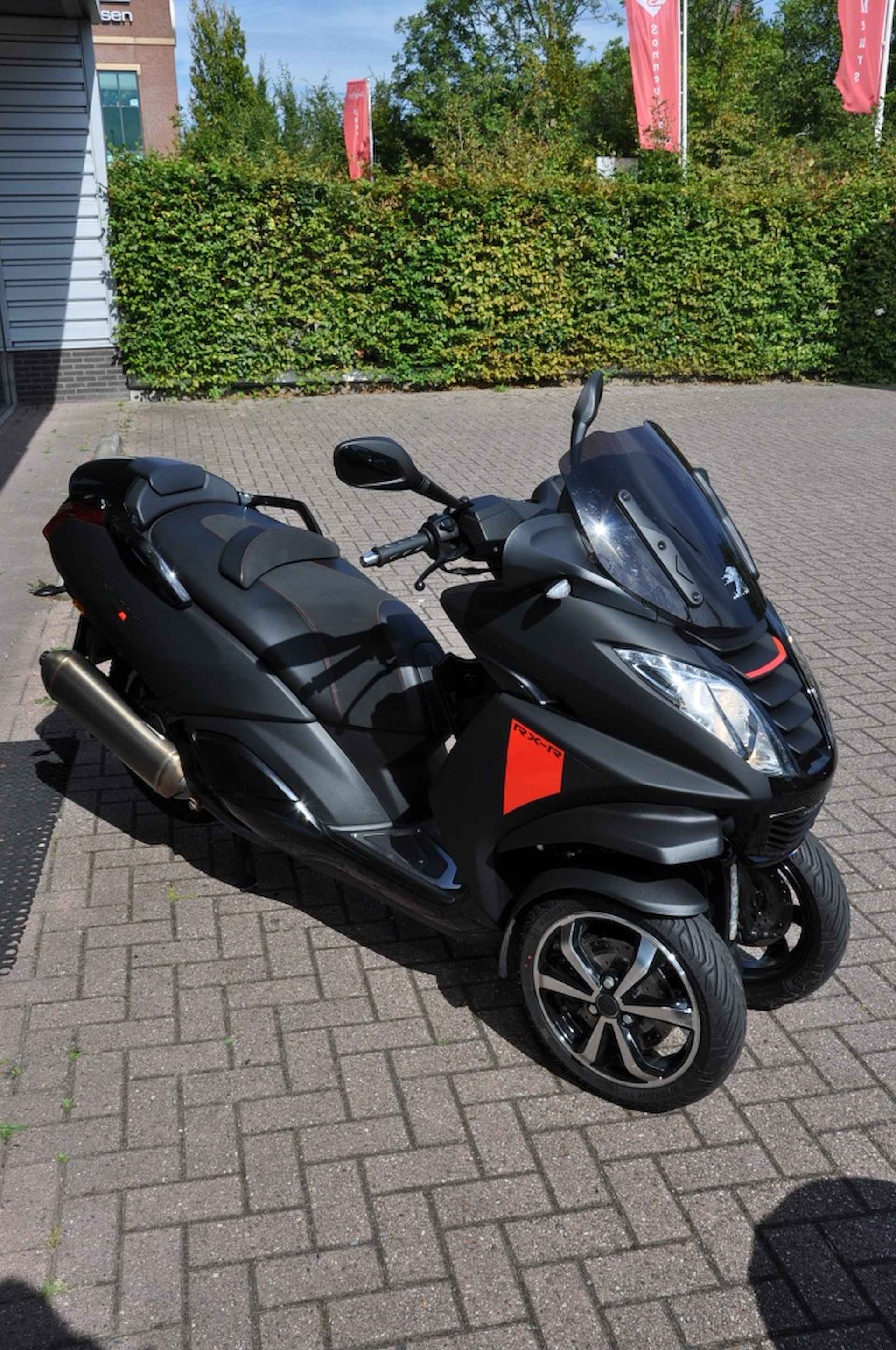 Peugeot Scooter RX-R met druppellader Metropolis - 7/15