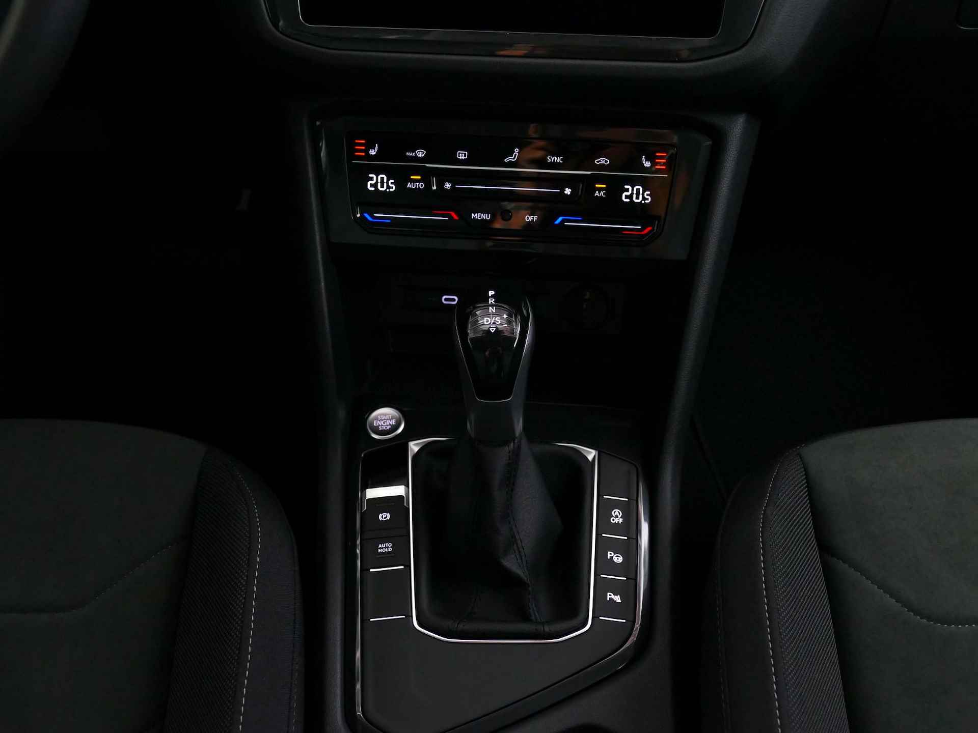 Volkswagen Tiguan 1.5 TSI ELEGANCE IQ LED MATRIX VIR.COCKPIT NAVI ELEK.KLEP CAMERA STOEL/STUUR VERW. 2024 - 31/88