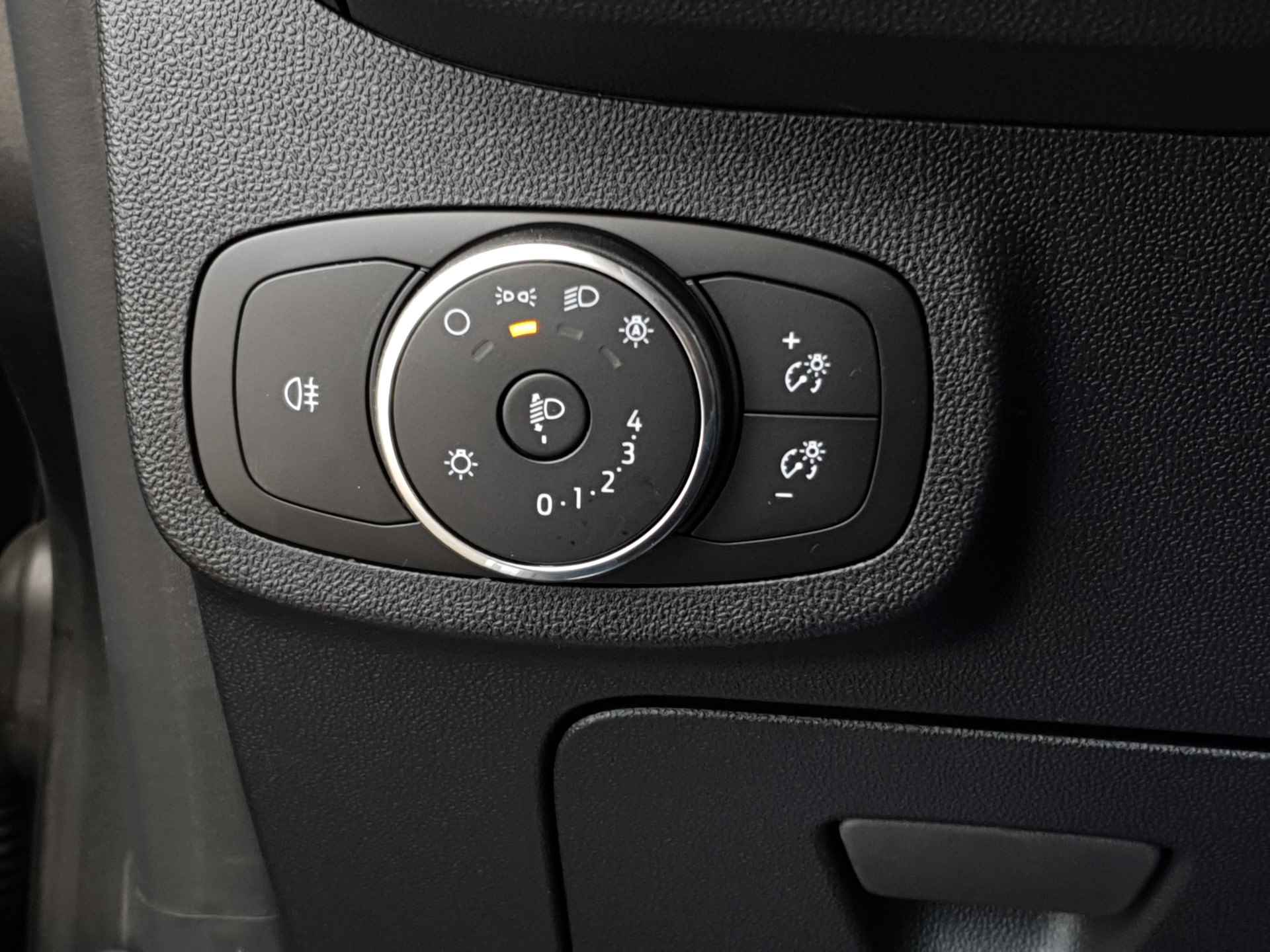 Ford Fiesta 1.0 Hybrid ST-Line | Winter Pack | Navigatie | Parkeersensoren | Keyless entry - 19/36