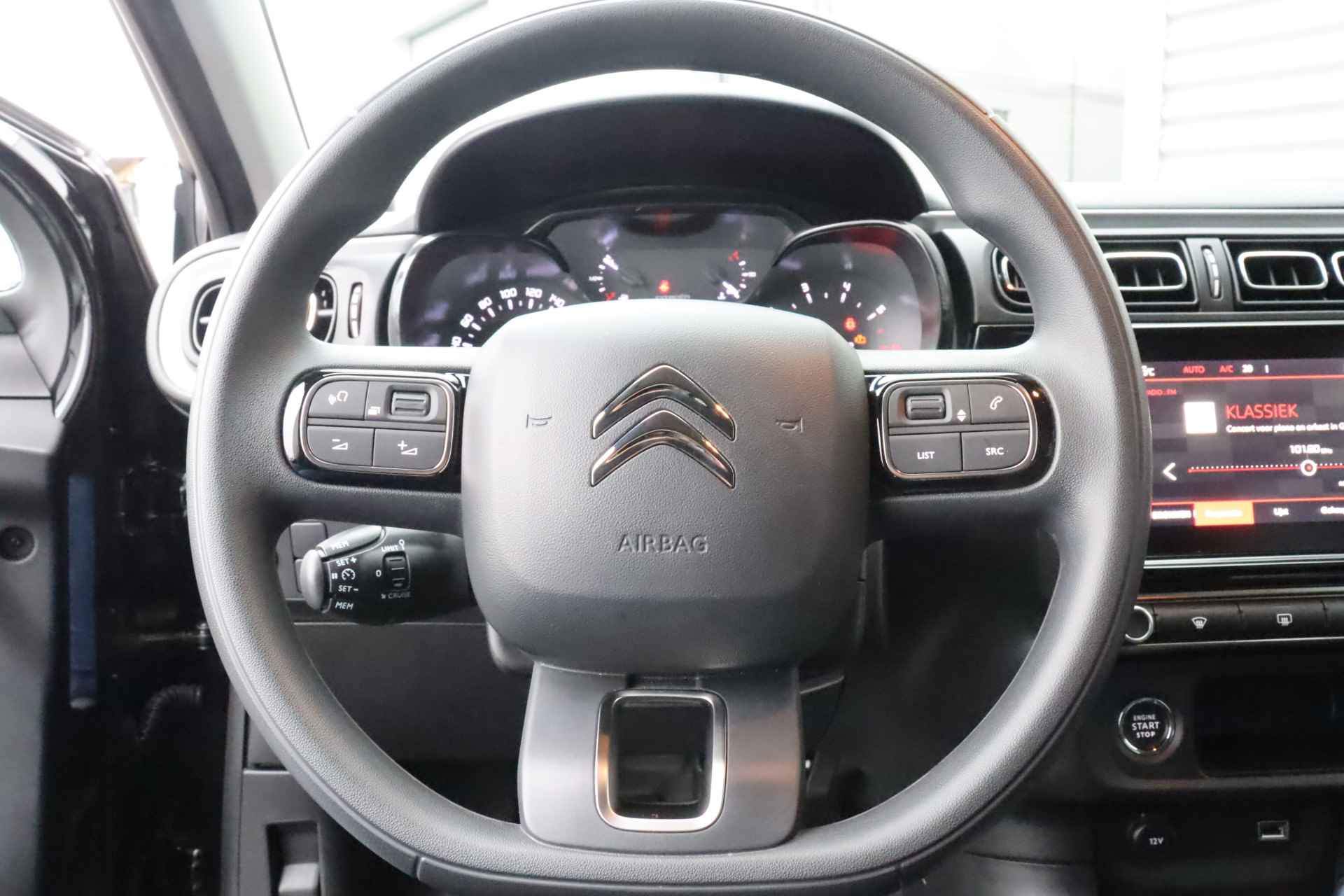 Citroën C3 1.2 PURETECH 110PK FEEL EDITION AUTOMAAT / NAVI / CLIMA / LED / PDC / 16" LMV / KEYLESS / BLUETOOTH / CRUISECONTROL / 1E EIGENAA - 29/34