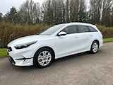 Kia Ceed Sw 1.0 T-GDi 120pk MHEV DCT7 DynamicLine | Navigatie | Apple carplay/ Android auto | Camera | Climate control | All-season banden | NAP | Rijklaar prijs!