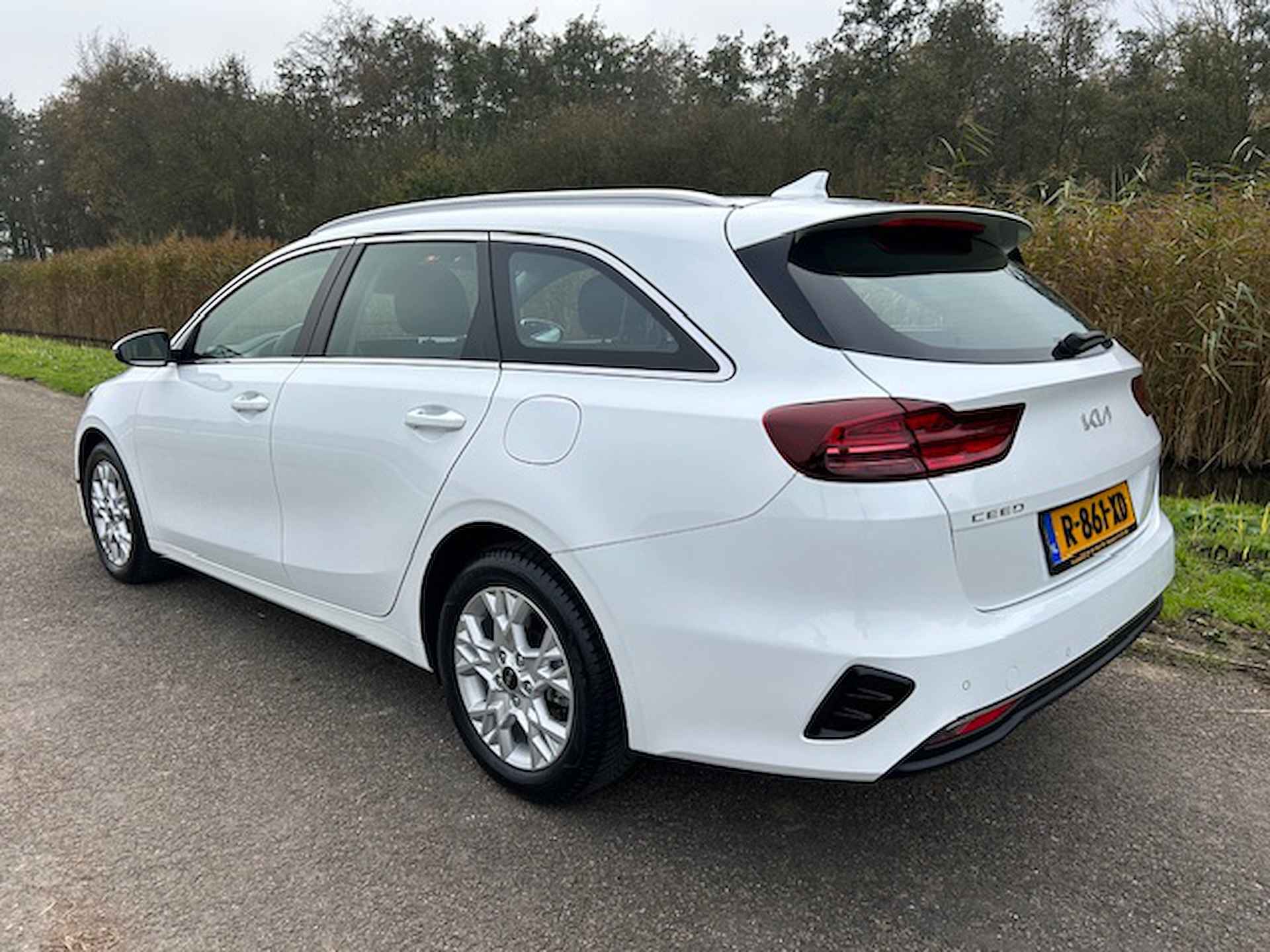 Kia Ceed Sw 1.0 T-GDi 120pk MHEV DCT7 DynamicLine | Navigatie | Apple carplay/ Android auto | Camera | Climate control | All-season banden | NAP | Rijklaar prijs! - 6/25