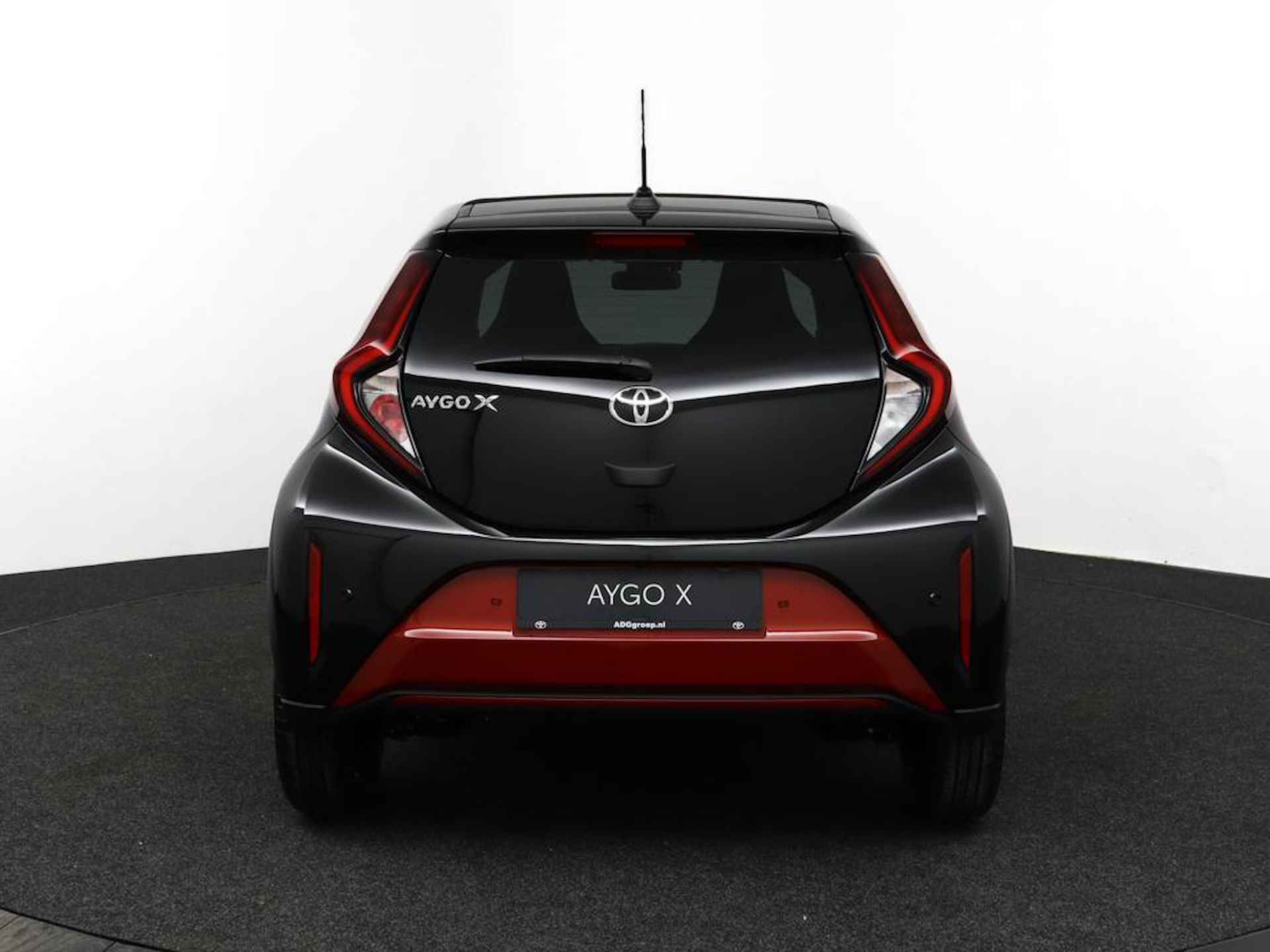 Toyota Aygo X 1.0 VVT-i S-CVT Premium | Design Pack | Open dak | Adaptive Cruise Control | Navigatie | Apple Carplay | Android Auto | - 33/44